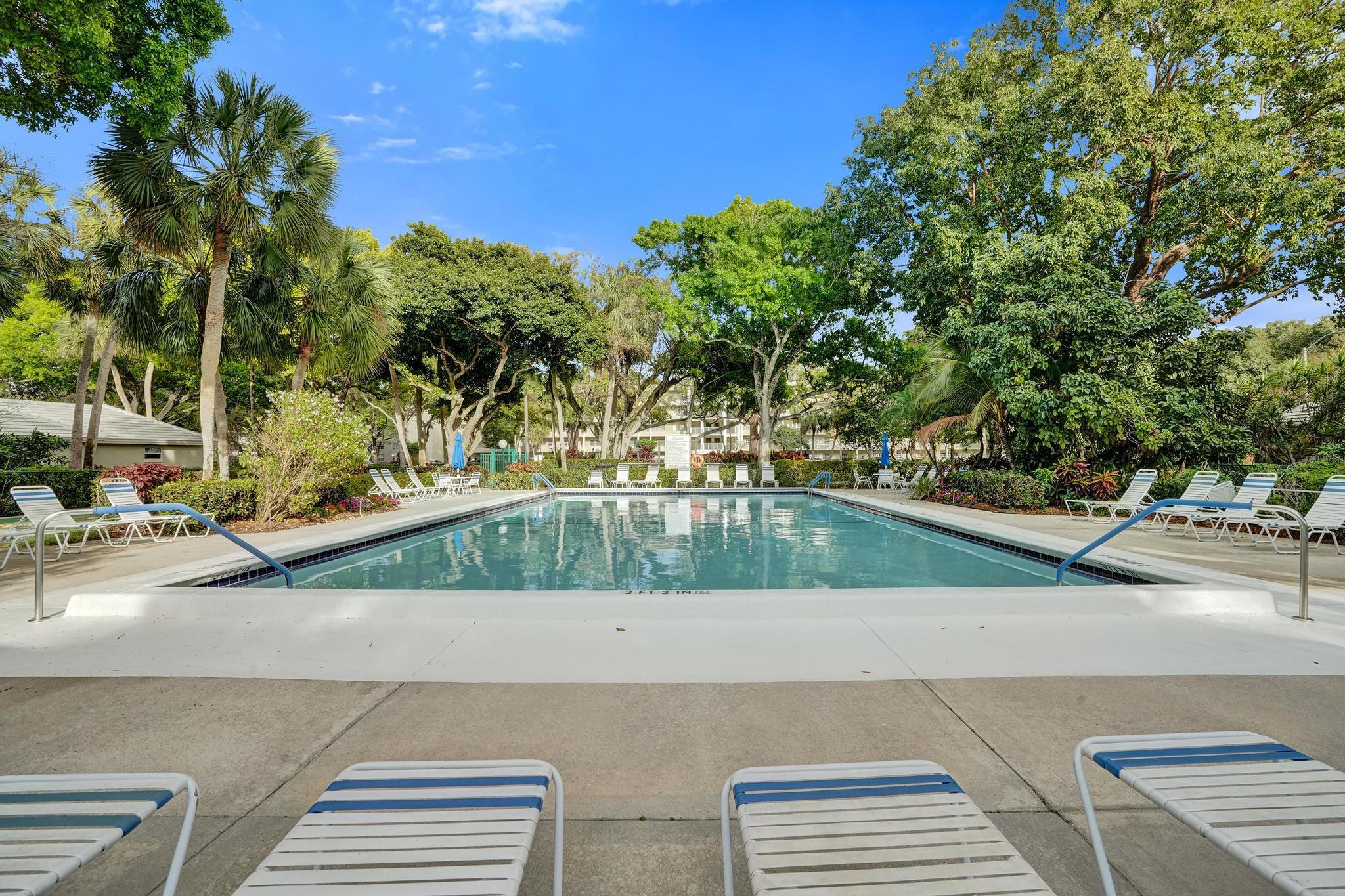 NO 93 PALM-AIRE COUNTRY CLUB - Residential