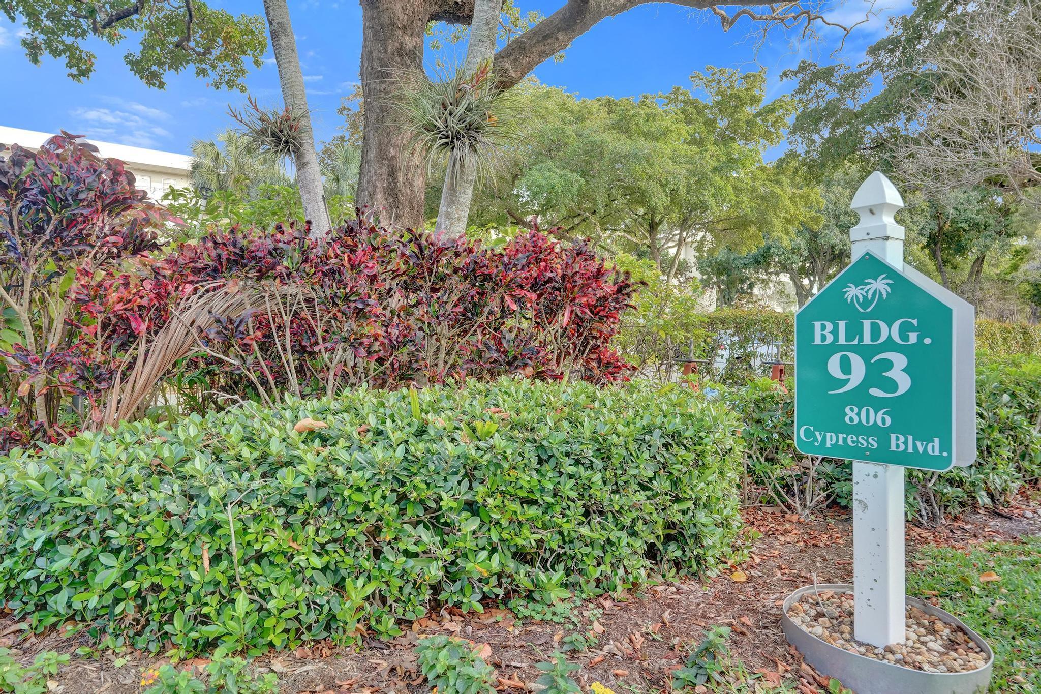 NO 93 PALM-AIRE COUNTRY CLUB - Residential