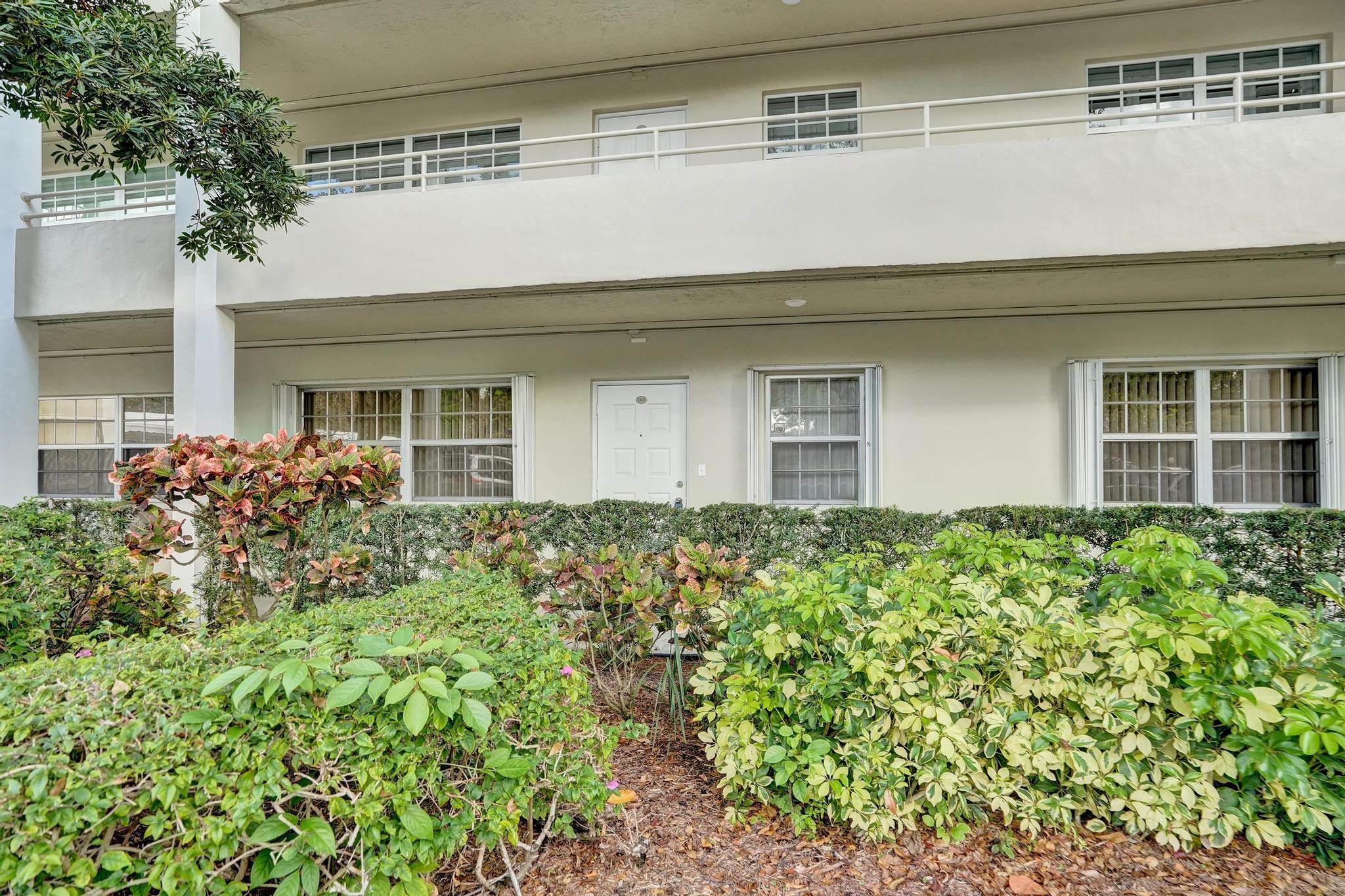 NO 93 PALM-AIRE COUNTRY CLUB - Residential