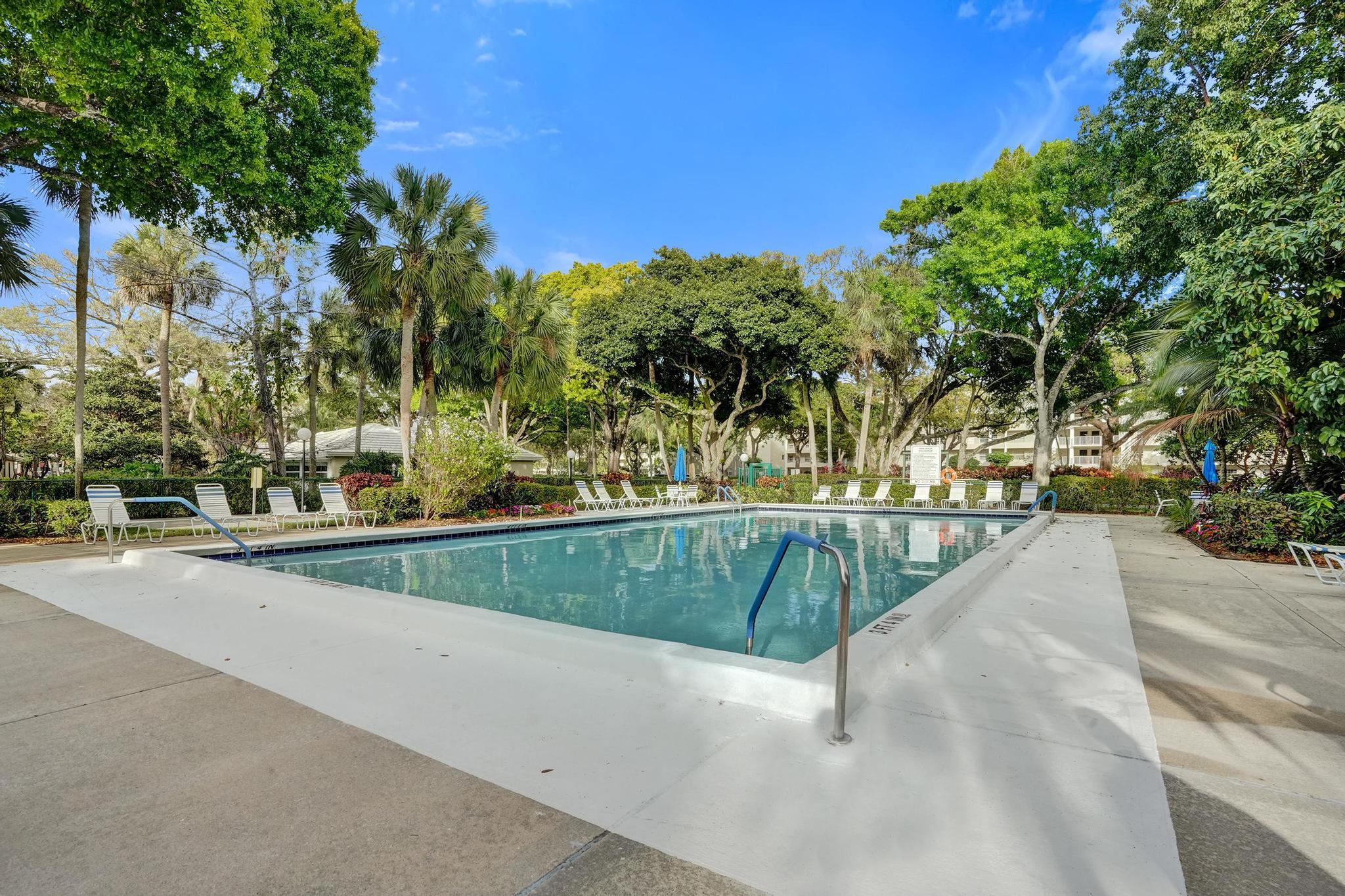 NO 93 PALM-AIRE COUNTRY CLUB - Residential