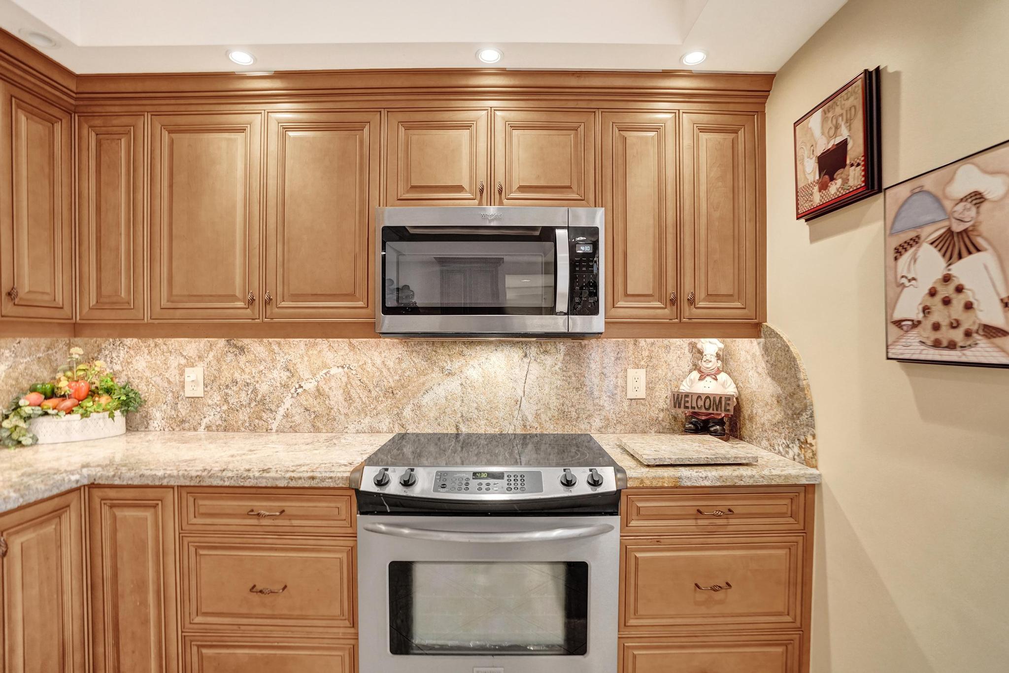 NO 93 PALM-AIRE COUNTRY CLUB - Residential