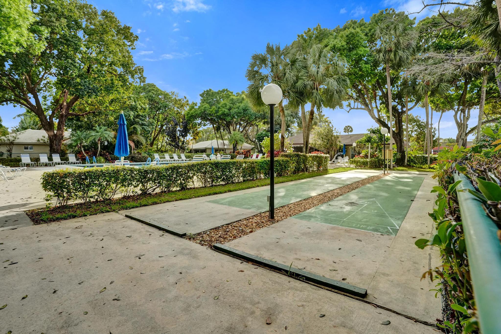 NO 93 PALM-AIRE COUNTRY CLUB - Residential