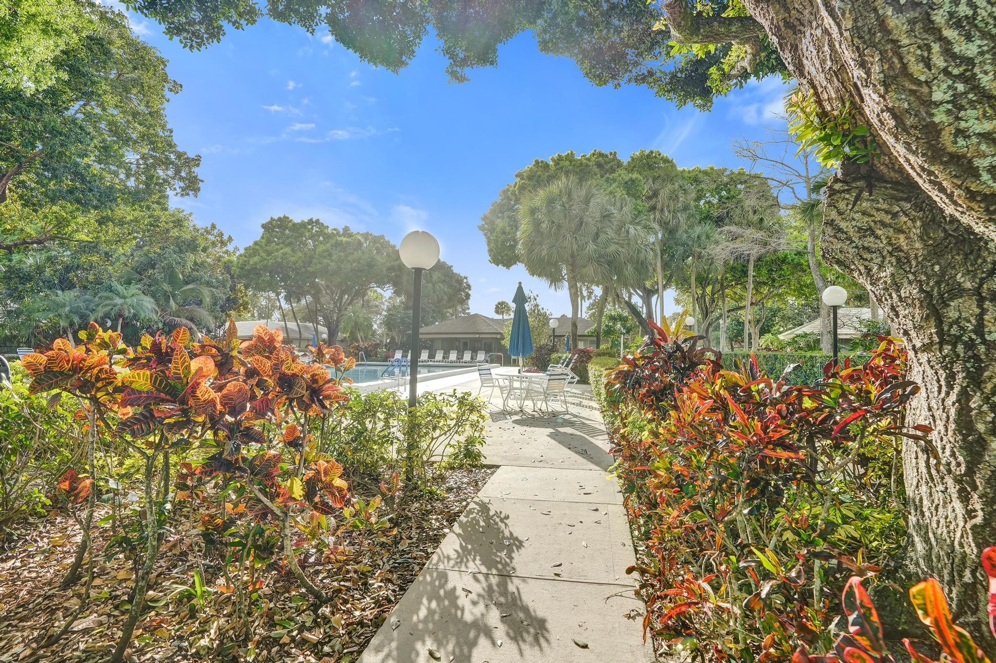 NO 93 PALM-AIRE COUNTRY CLUB - Residential