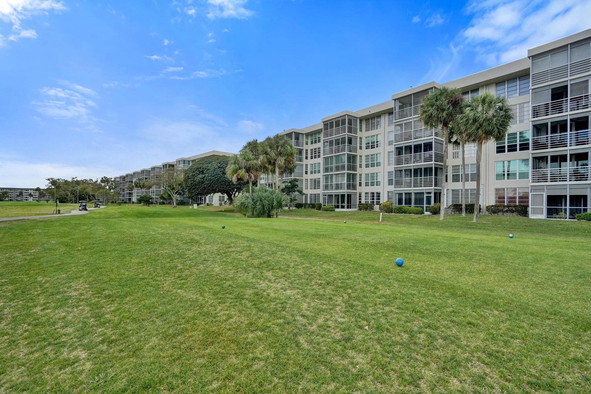 NO 93 PALM-AIRE COUNTRY CLUB - Residential