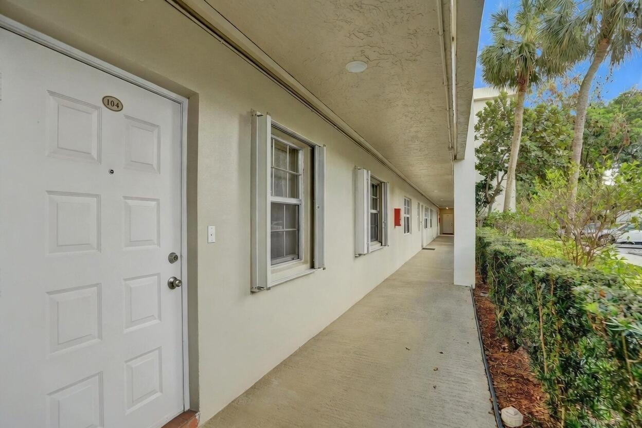 NO 93 PALM-AIRE COUNTRY CLUB - Residential