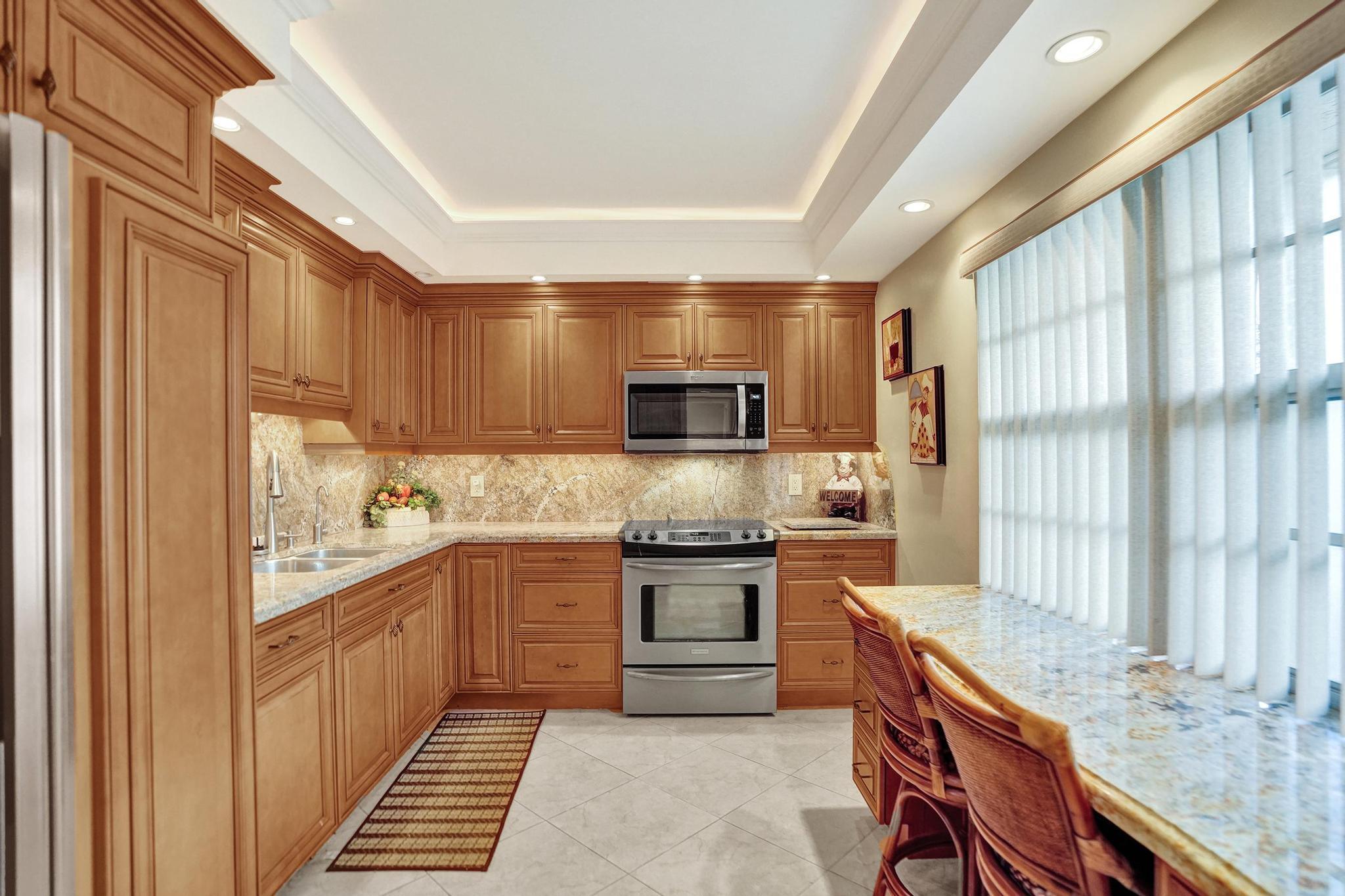 NO 93 PALM-AIRE COUNTRY CLUB - Residential