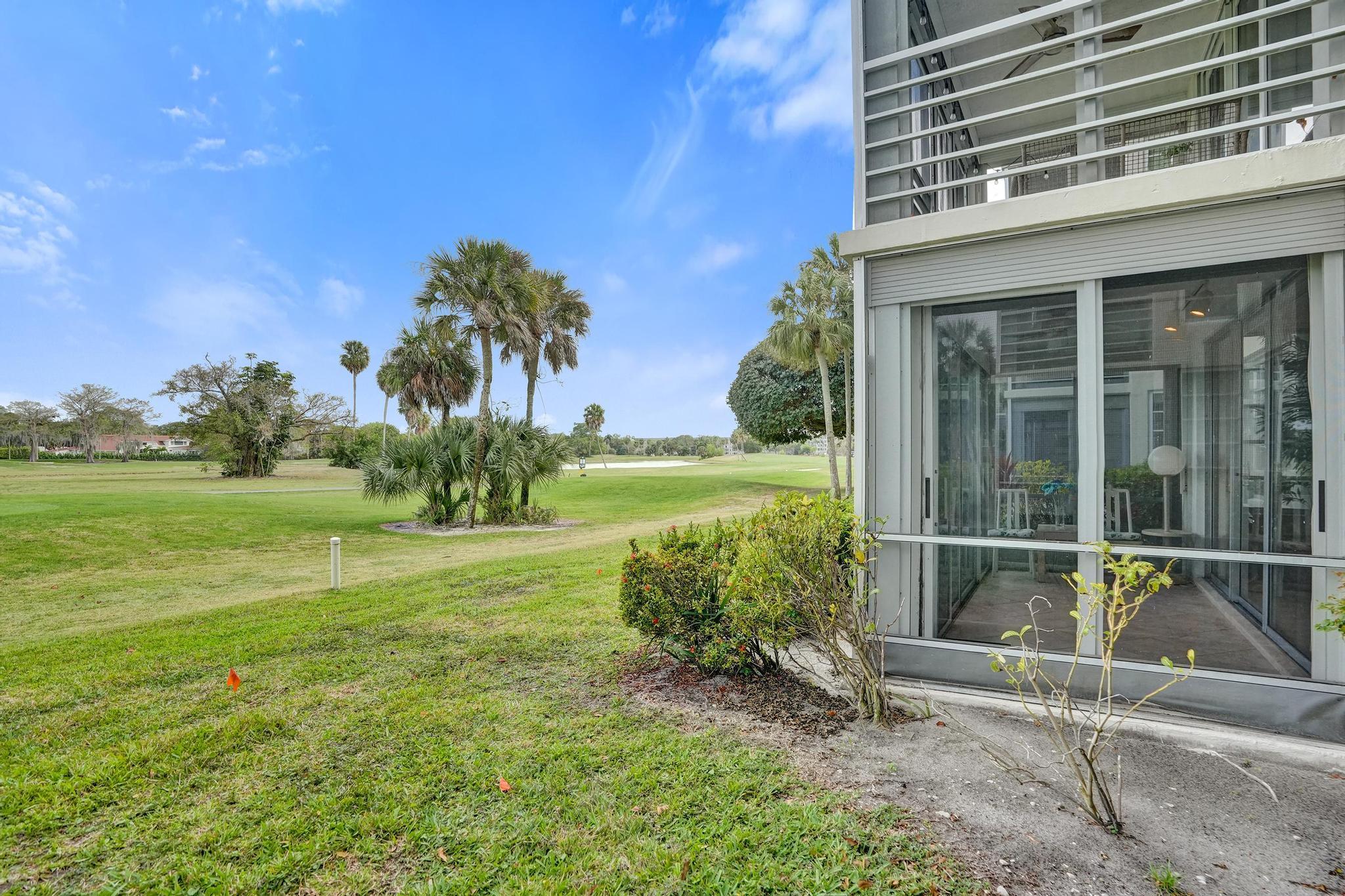 NO 93 PALM-AIRE COUNTRY CLUB - Residential