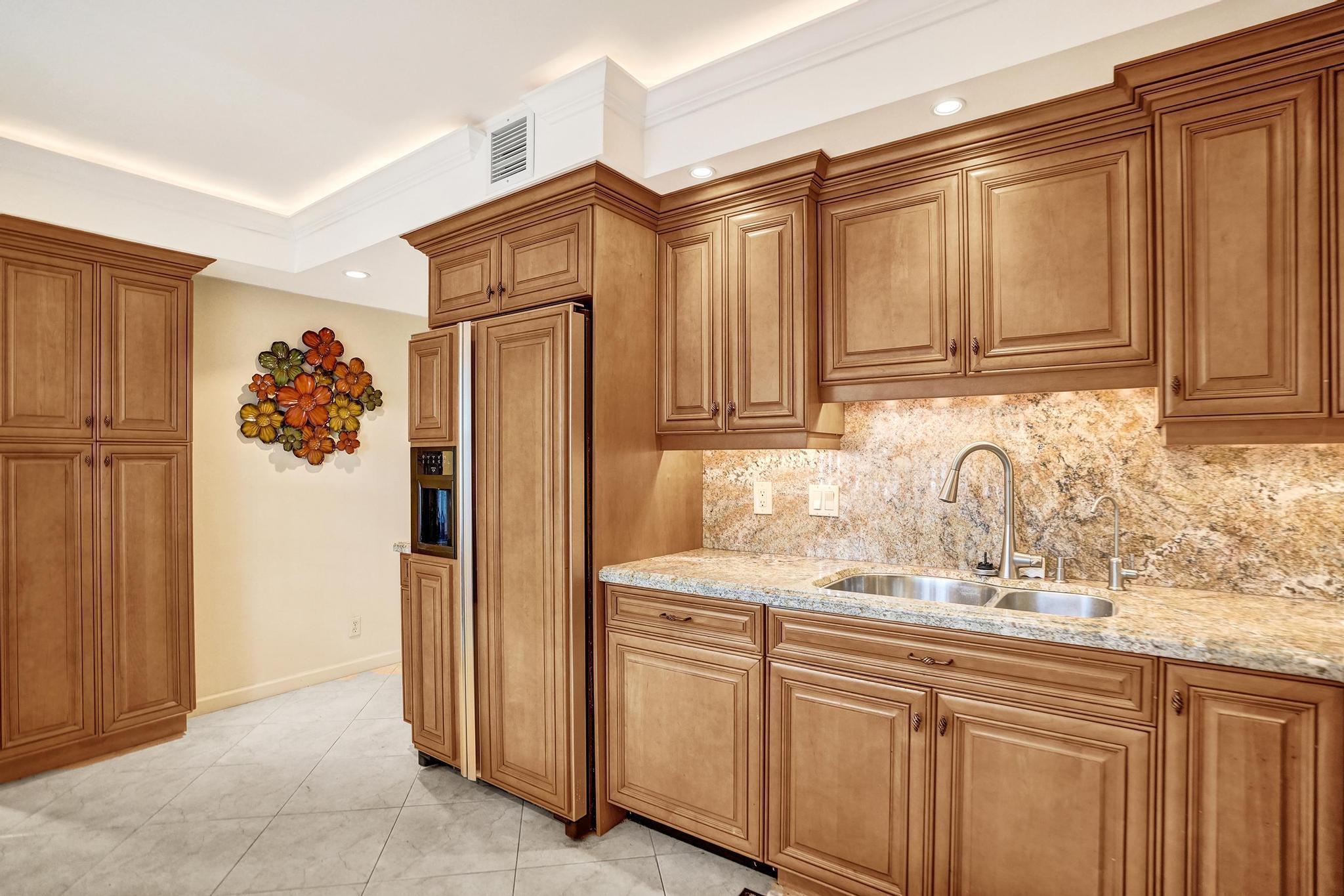 NO 93 PALM-AIRE COUNTRY CLUB - Residential