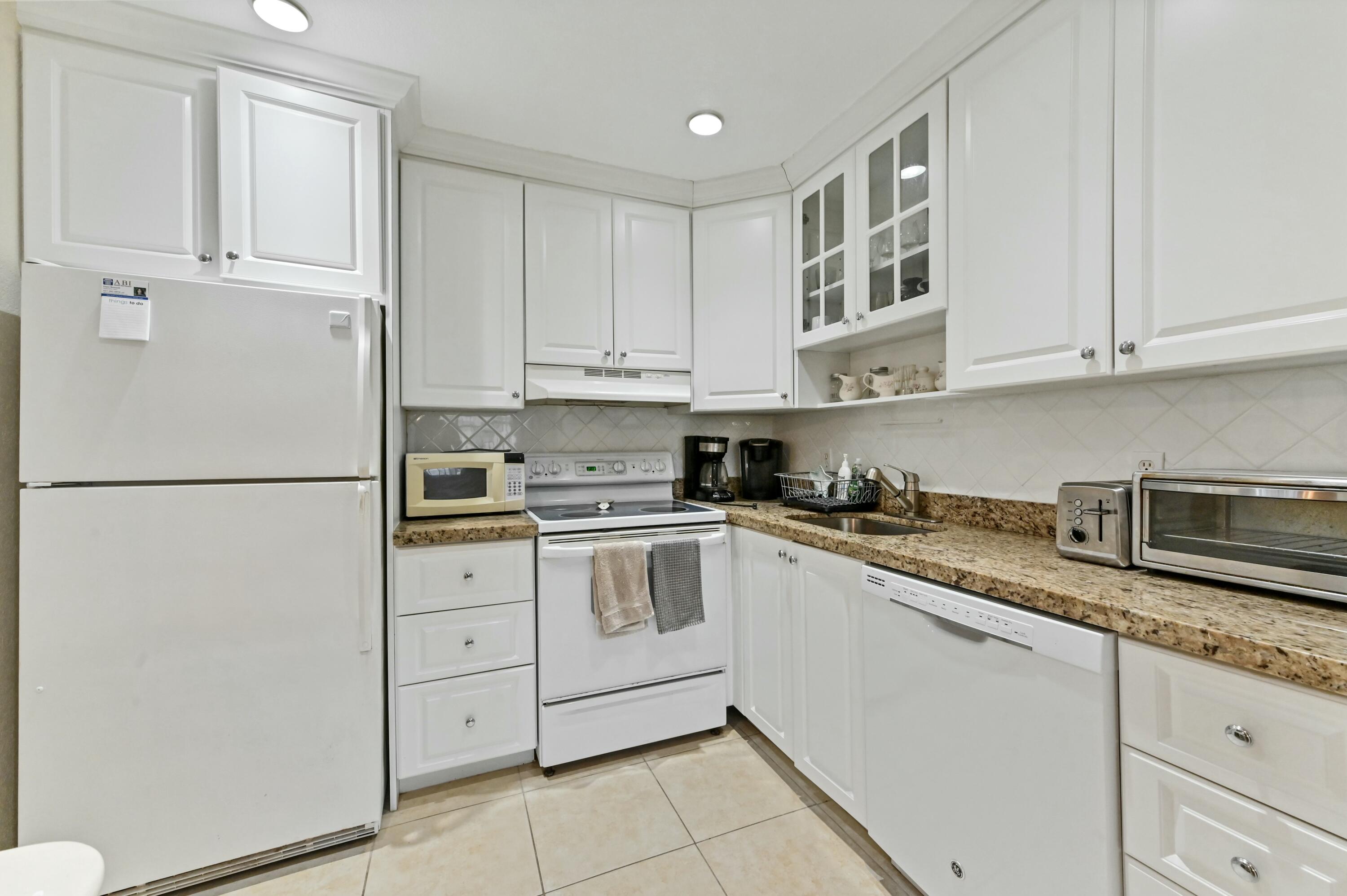 KINGS POINT WATERFORD CONDOS - Residential Lease