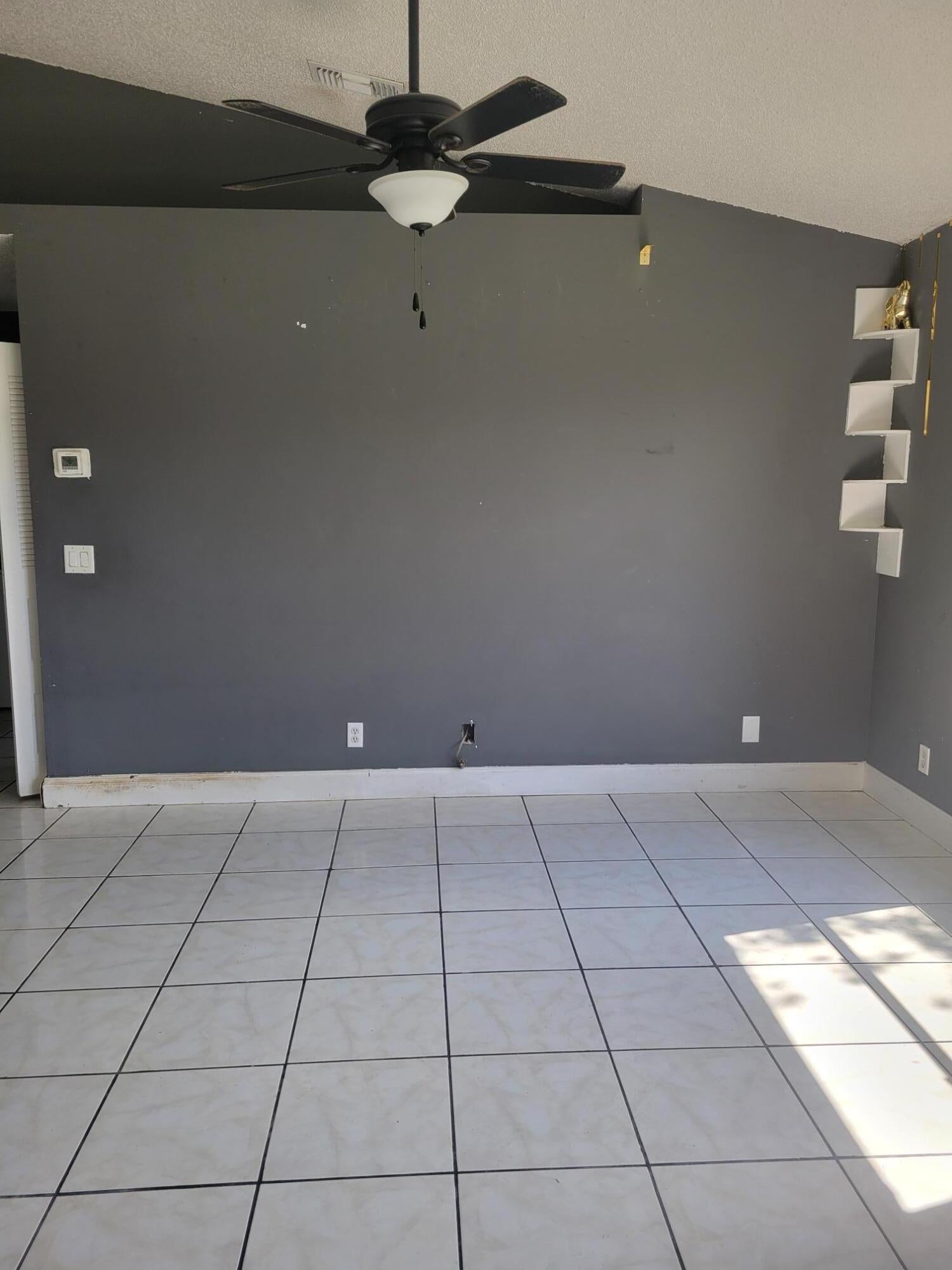 View photos, virtual tours, details... 2837 STONEWAY Lane D