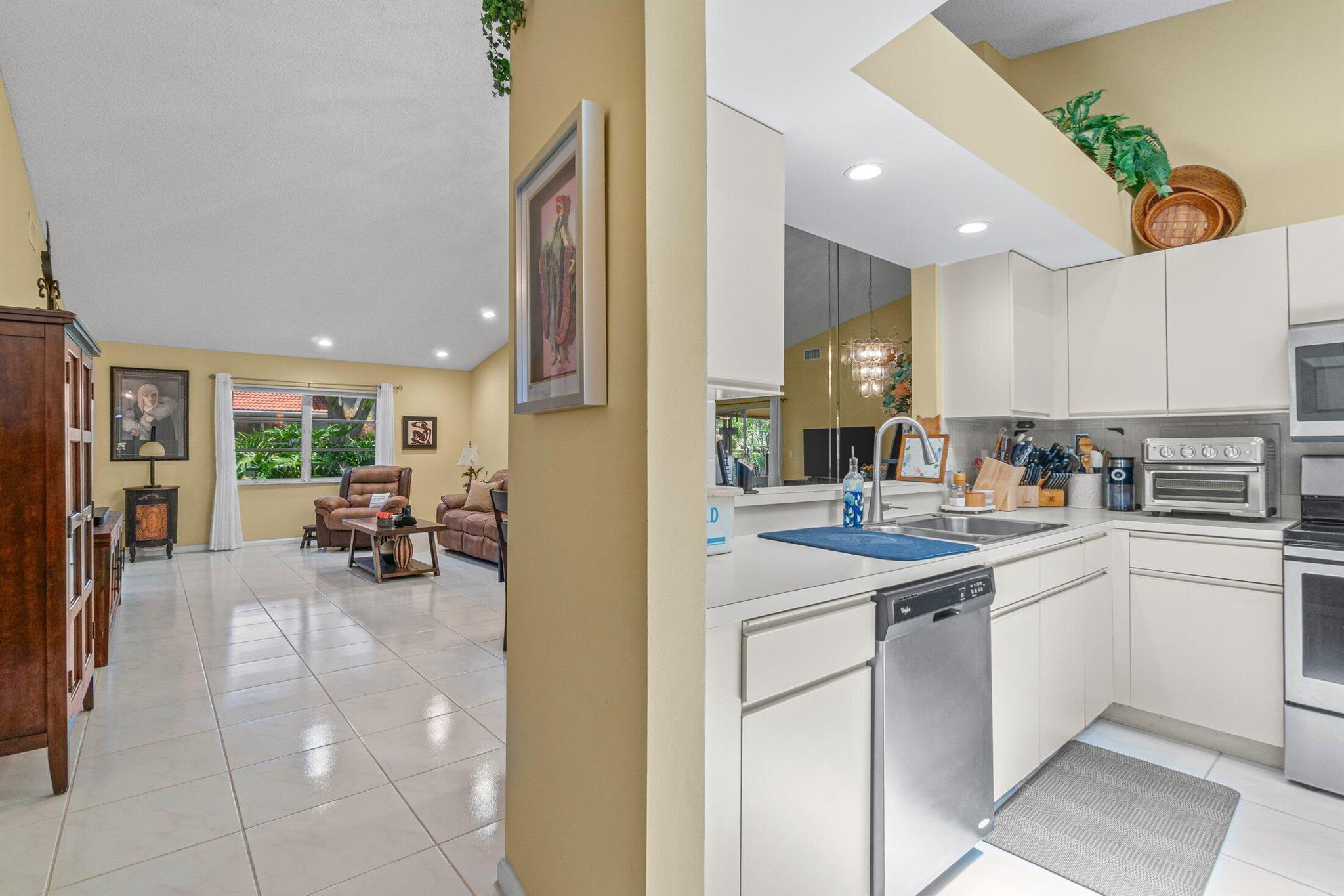 9917 Summerbrook Ter C Terrace C, Boynton Beach, FL, 33437/$260,000 4 9917 Summerbrook Ter C Terrace C