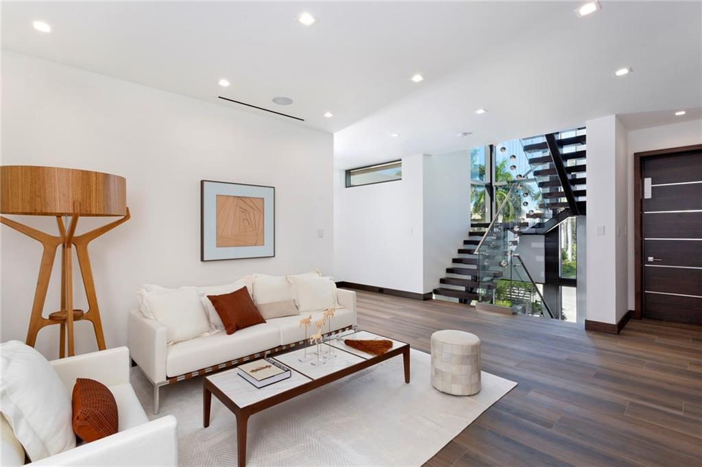 Lucille Island 37-19 B - Residential