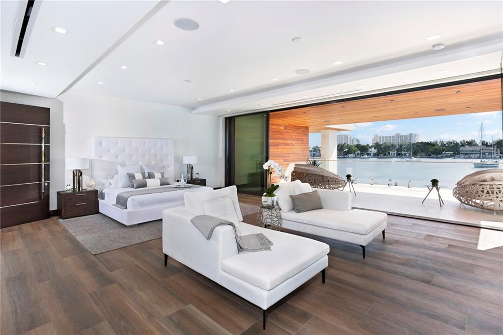 Lucille Island 37-19 B - Residential