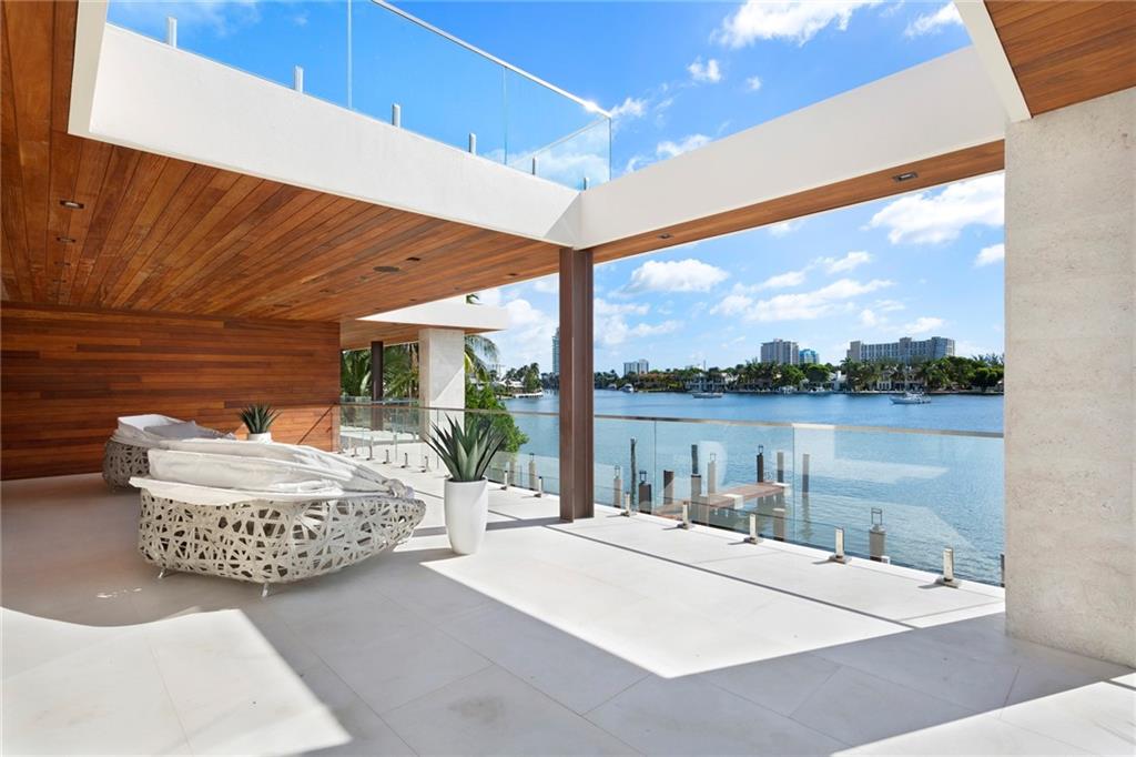 Lucille Island 37-19 B - Residential