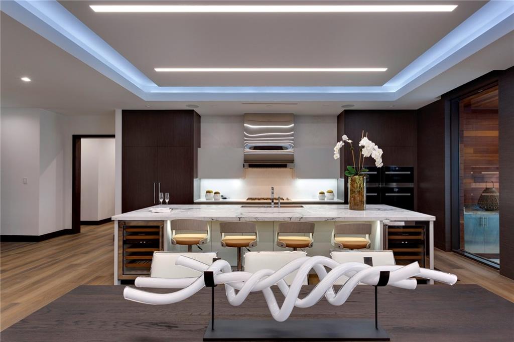 Lucille Island 37-19 B - Residential