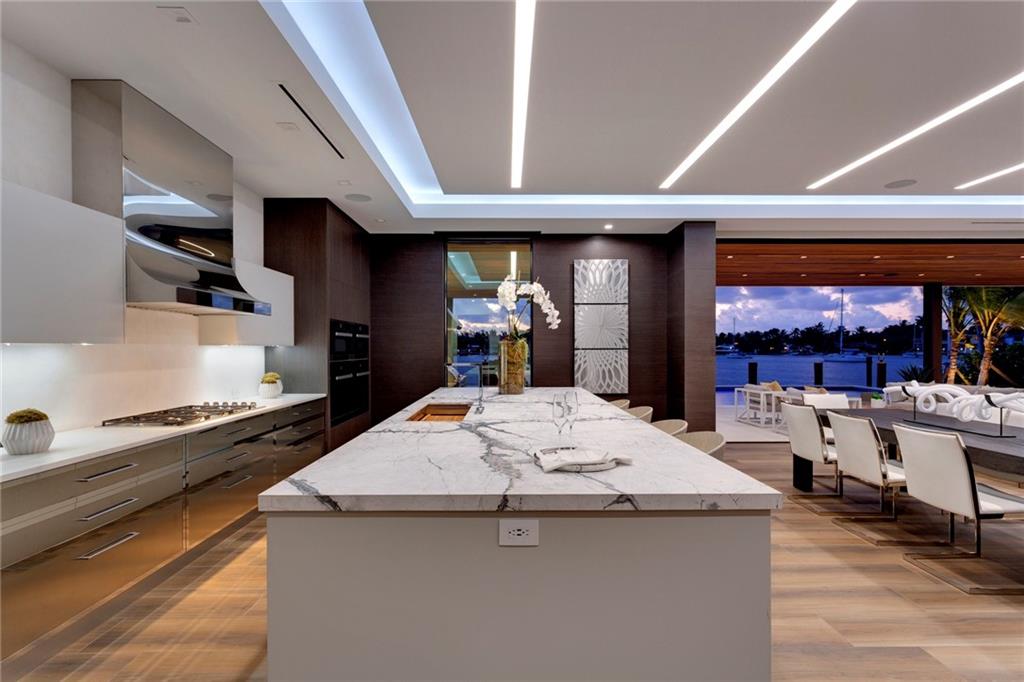 Lucille Island 37-19 B - Residential