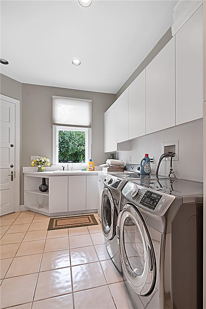 CORAL ISLES - Residential