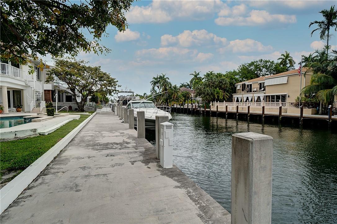 CORAL ISLES - Residential