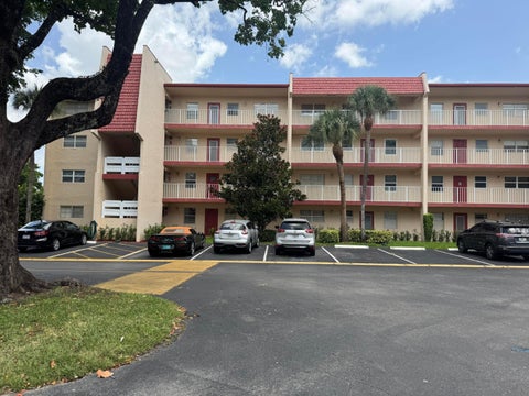 Tiny photo for 1035 COUNTRY CLUB Drive #303, Margate, FL 33063 (MLS # B26053973)