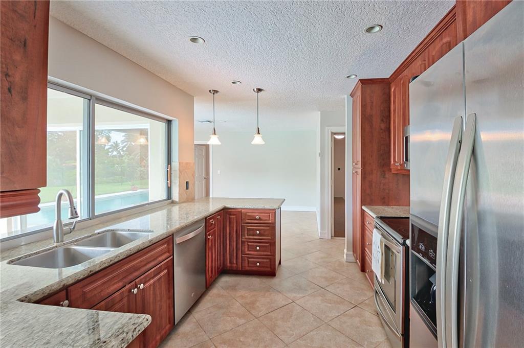 RAMBLEWOOD - Residential