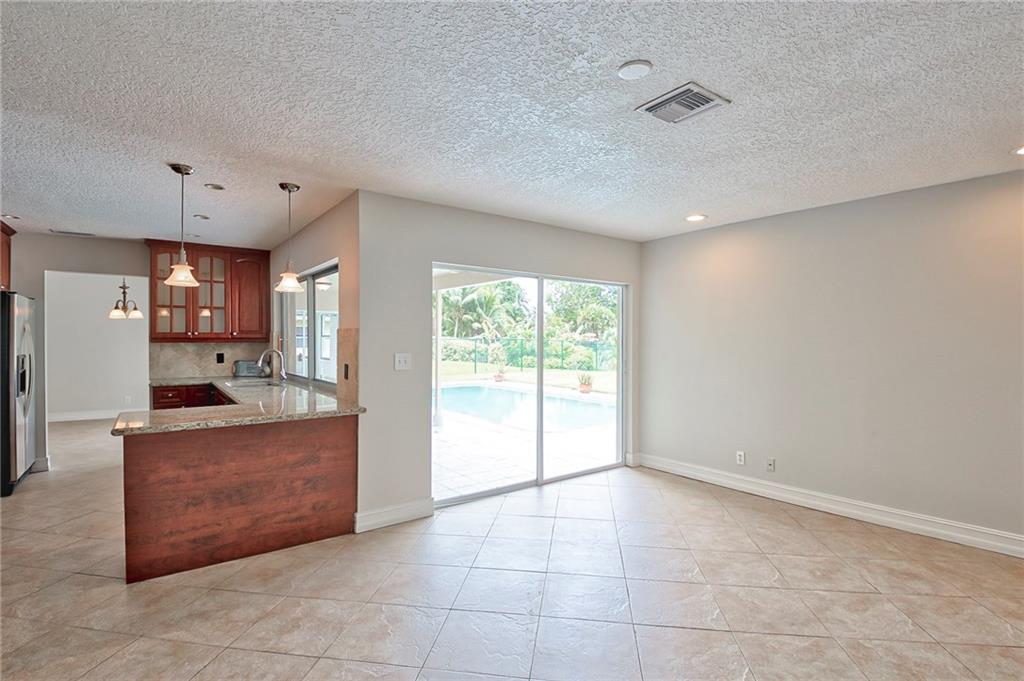 RAMBLEWOOD - Residential