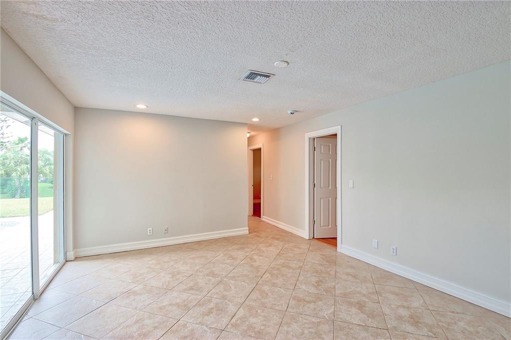 RAMBLEWOOD - Residential