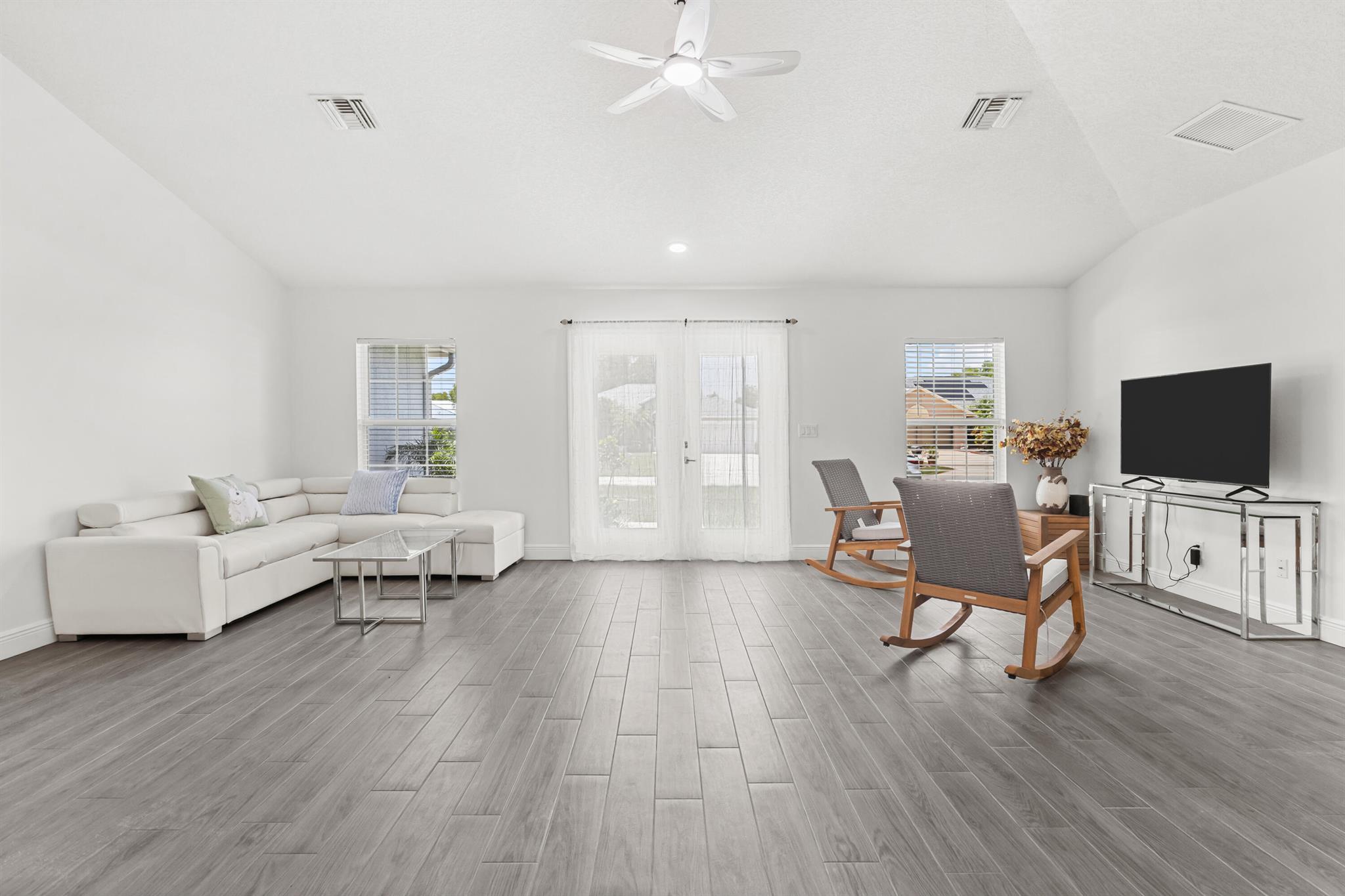 PORT ST LUCIE SECTION 46 - Residential Lease