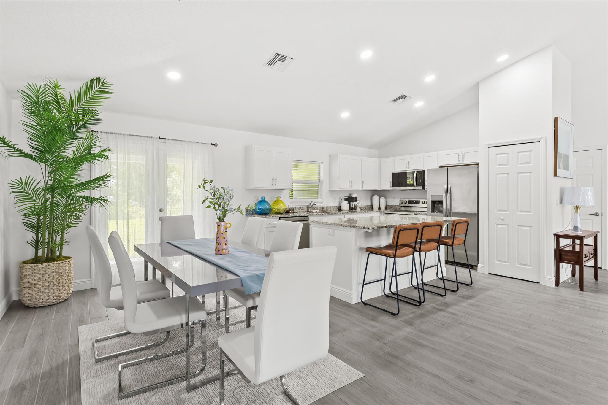 PORT ST LUCIE SECTION 46 - Residential Lease