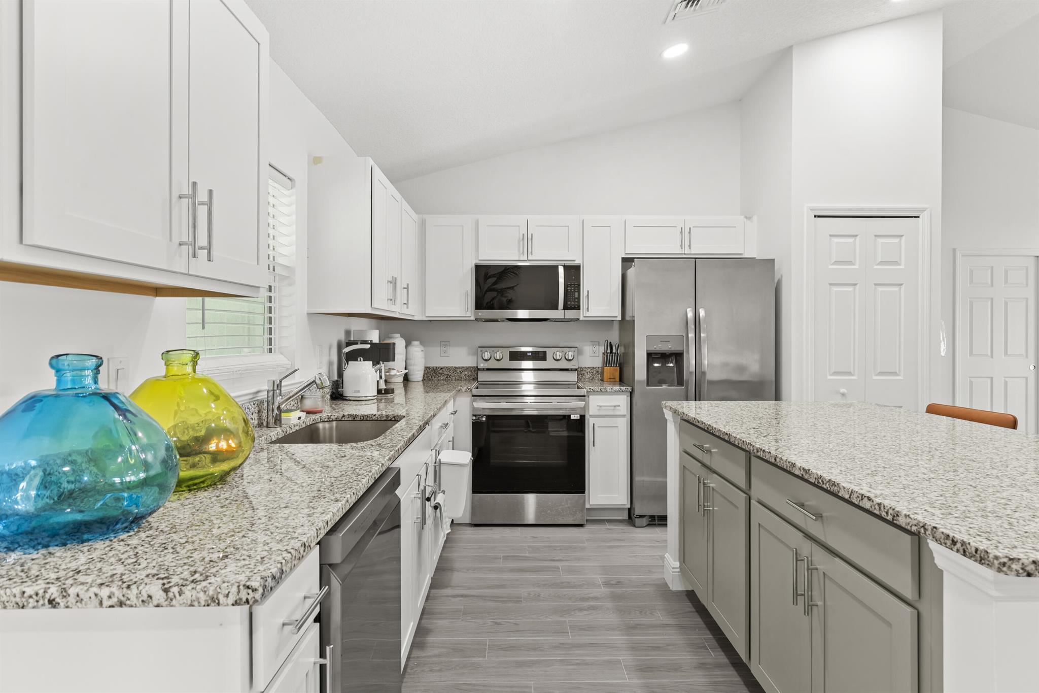 PORT ST LUCIE SECTION 46 - Residential Lease