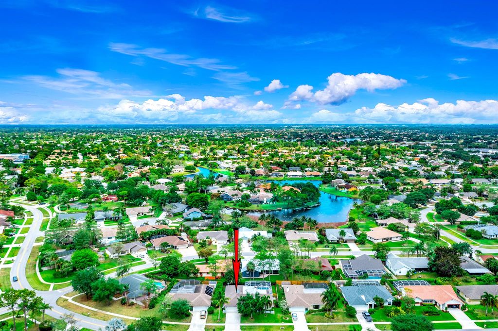 Photo of 1724 Primrose Lane, Wellington, FL 33414 (MLS # R10918248)