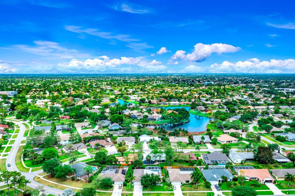 Photo of 1724 Primrose Lane, Wellington, FL 33414 (MLS # R10918248)