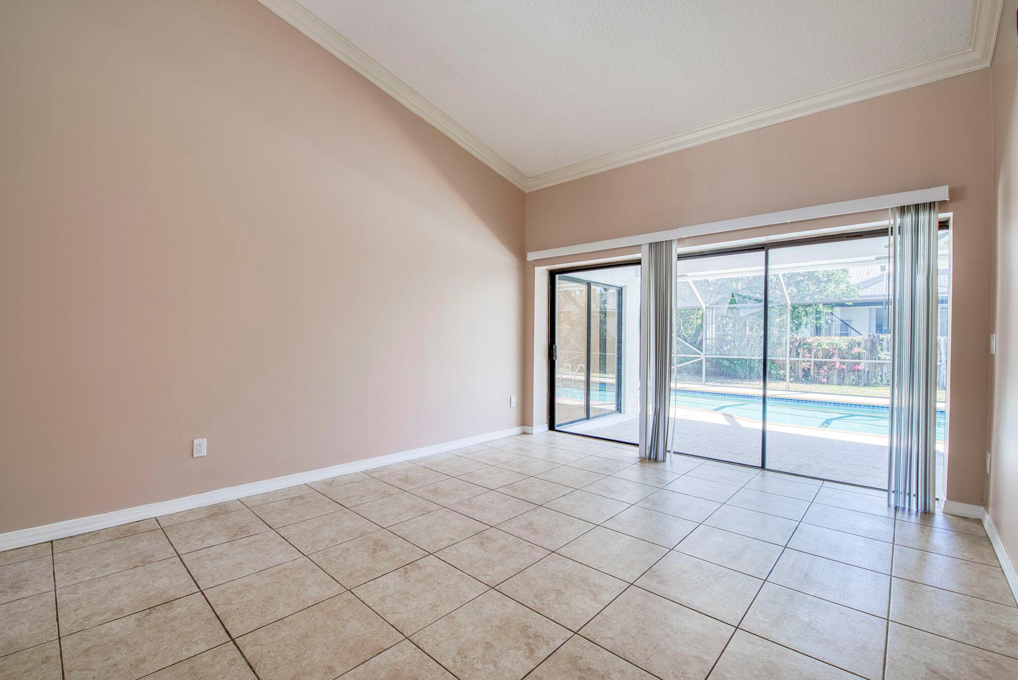 2057 Amesbury Circle