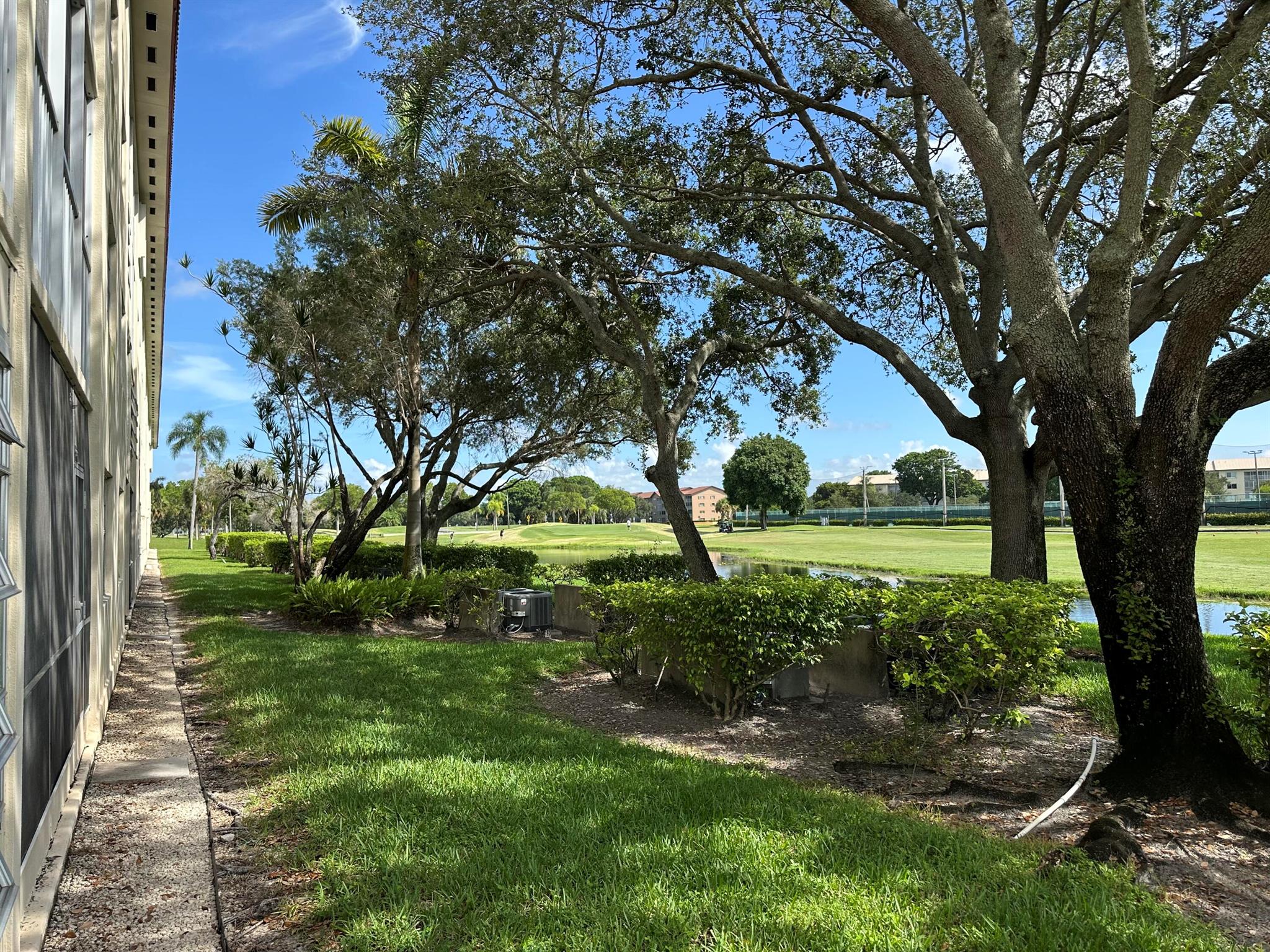 CAMBRIDGE AT CENTURY - Residential Lease