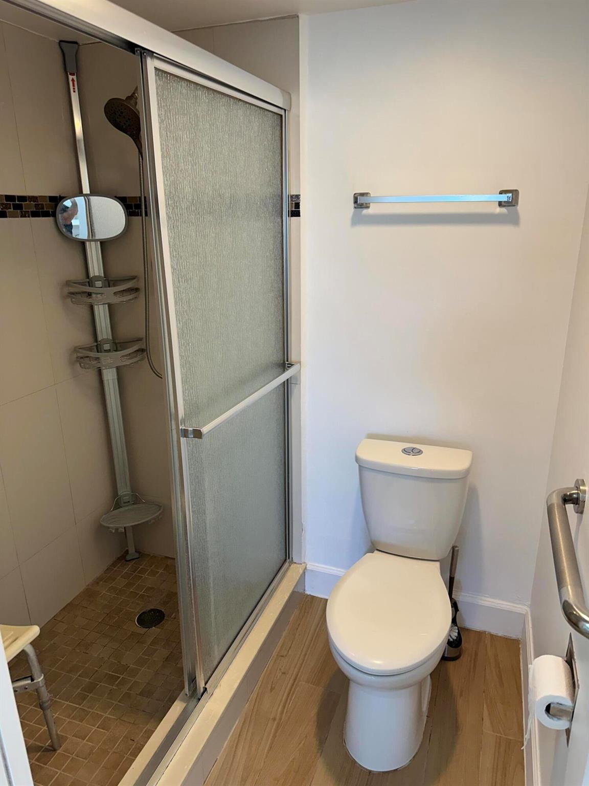 CAMBRIDGE AT CENTURY - Residential Lease