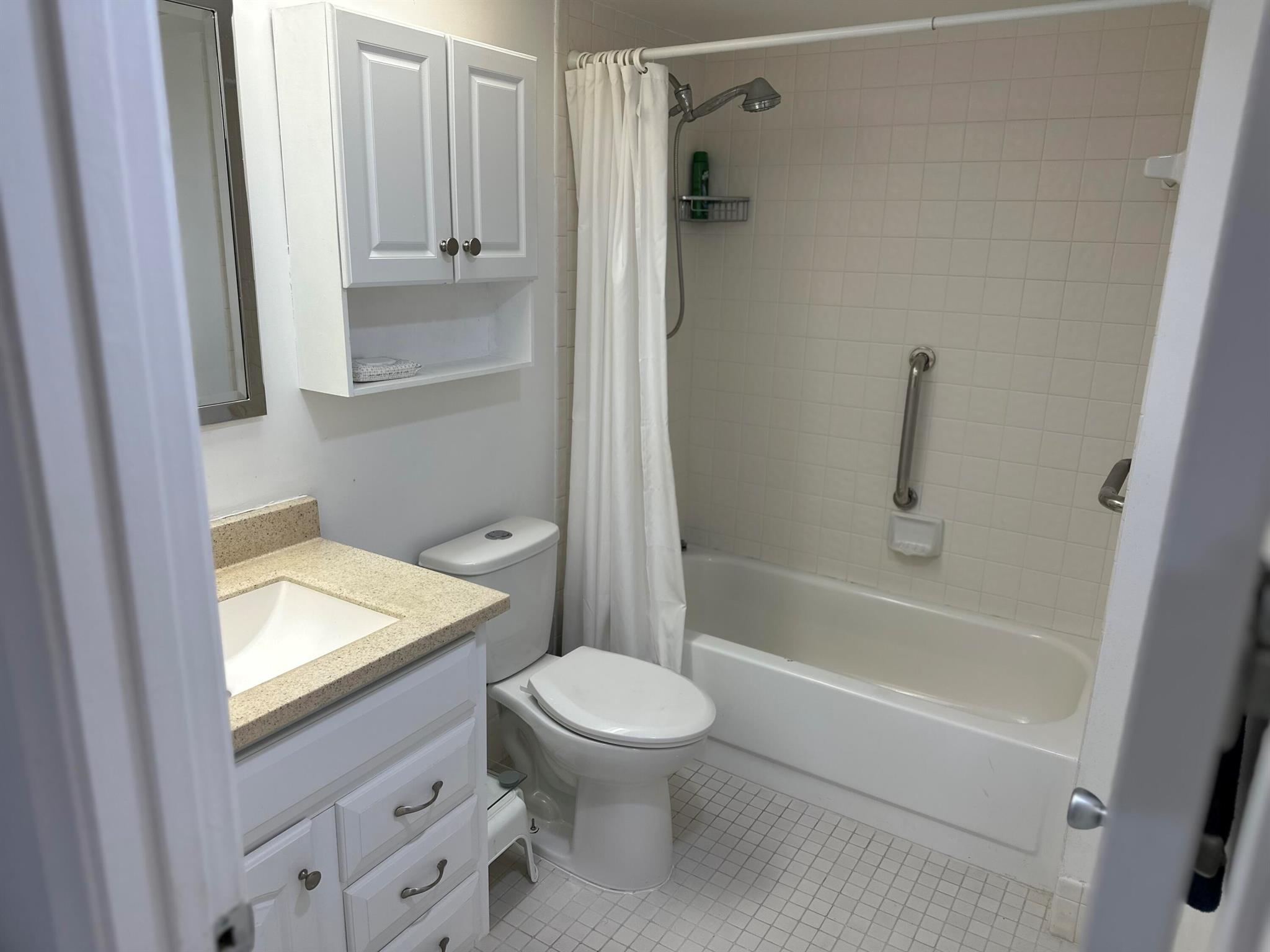 CAMBRIDGE AT CENTURY - Residential Lease