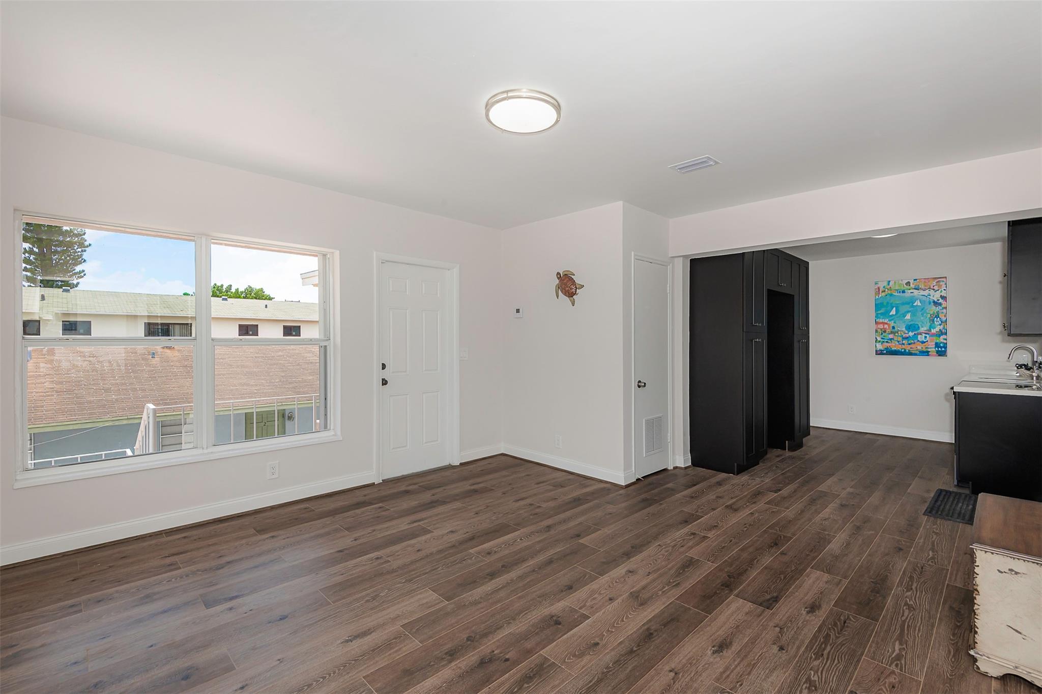 LAUDERDALE - Residential Income