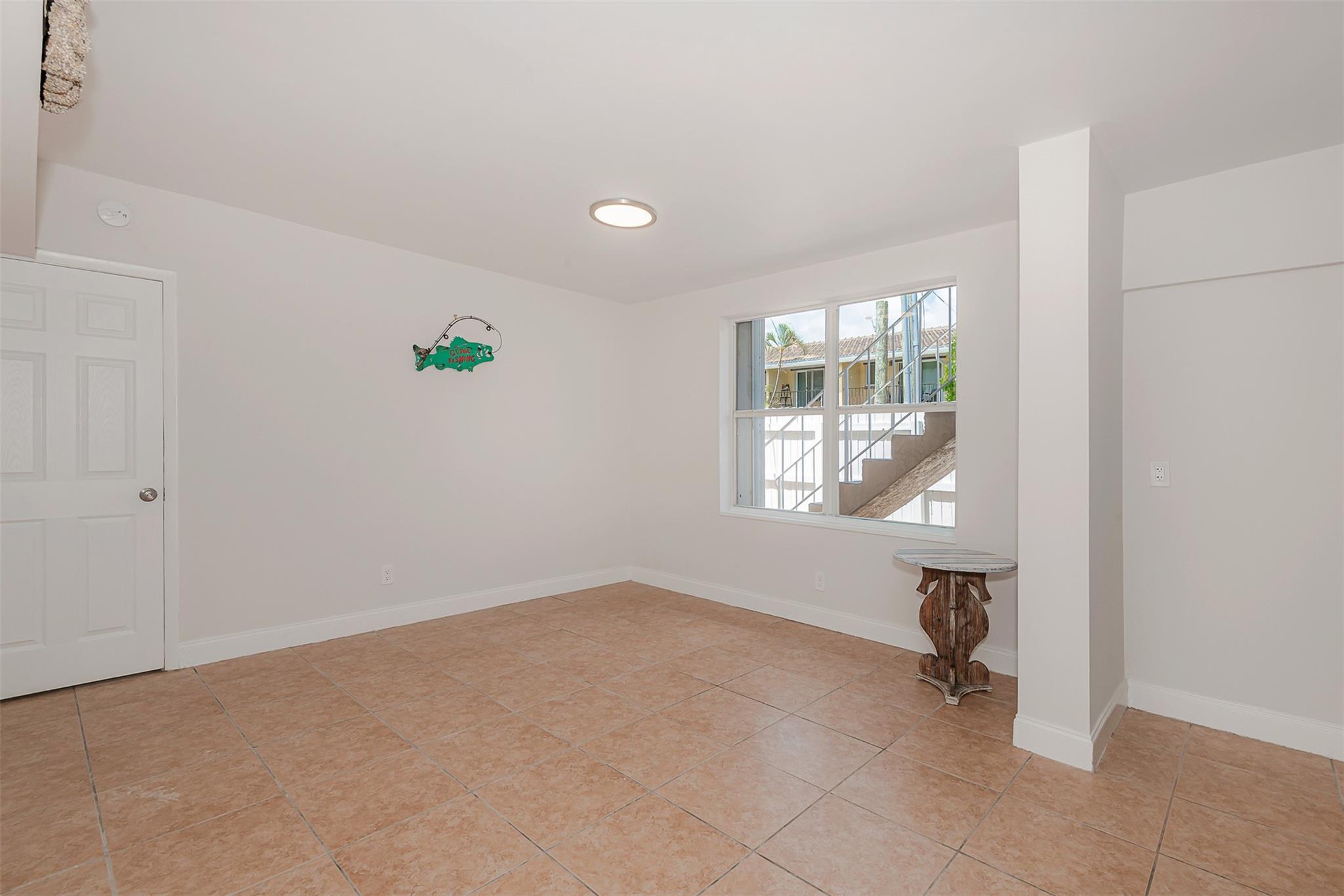 LAUDERDALE - Residential Income