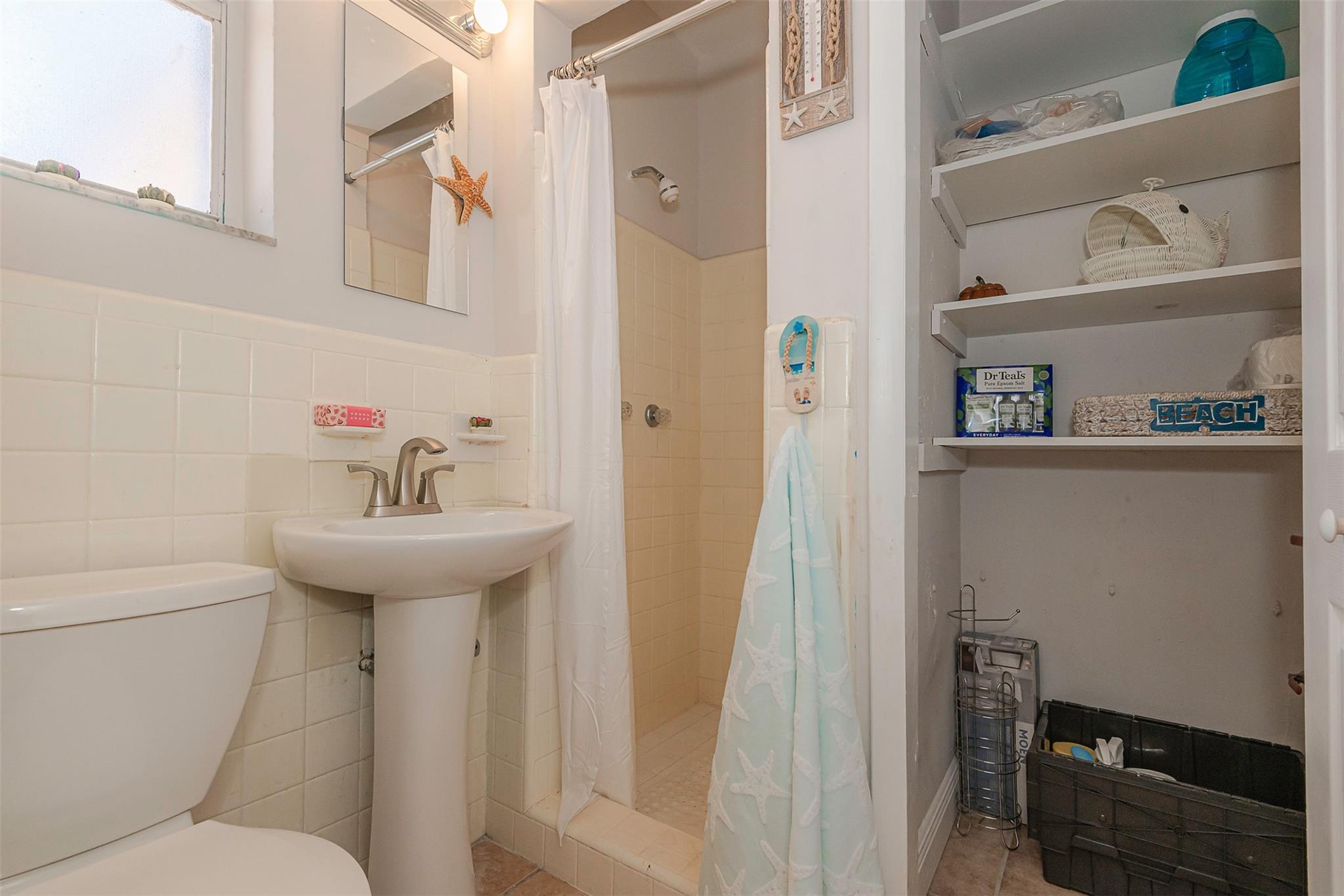 LAUDERDALE - Residential Income