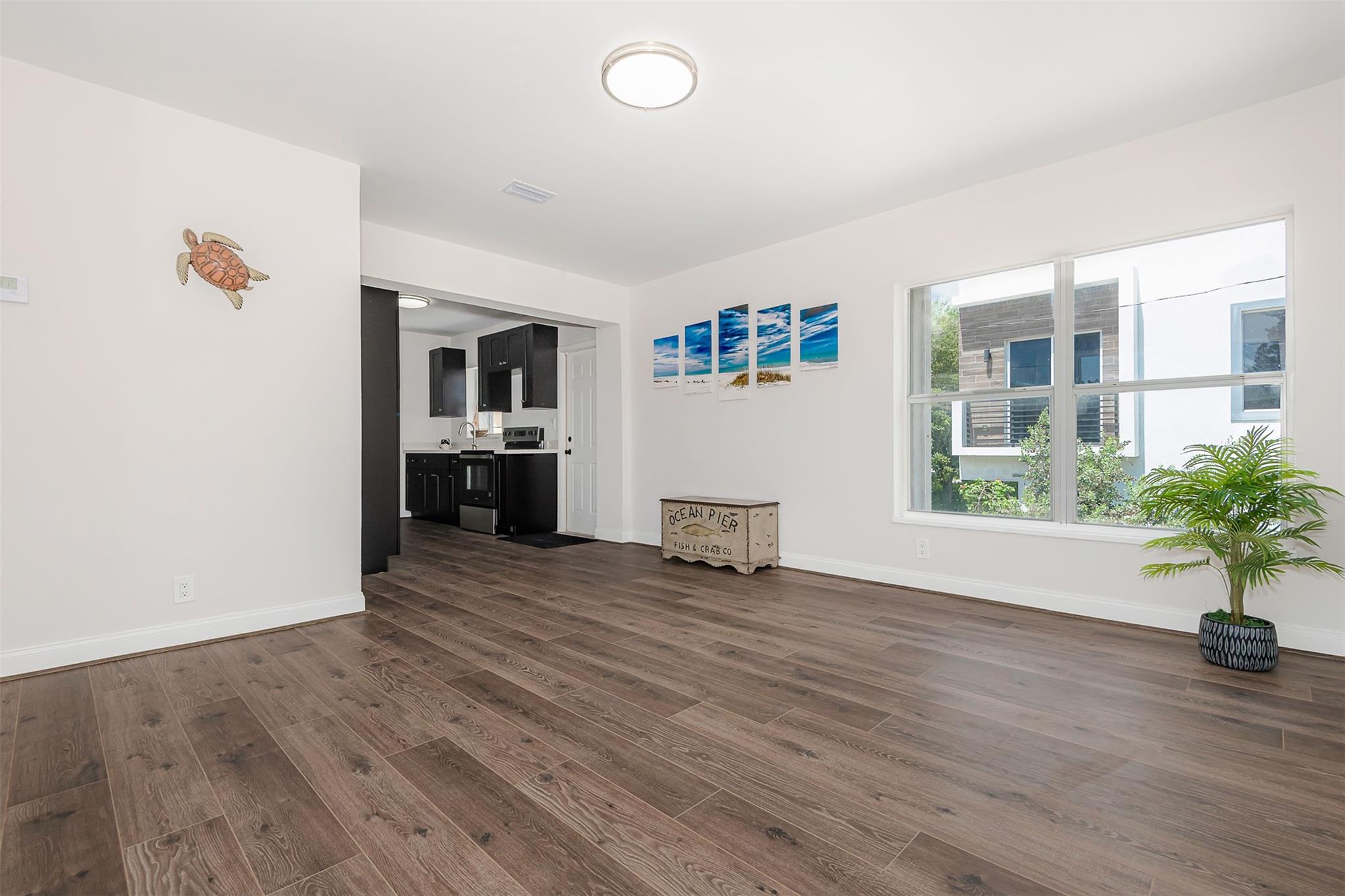 LAUDERDALE - Residential Income