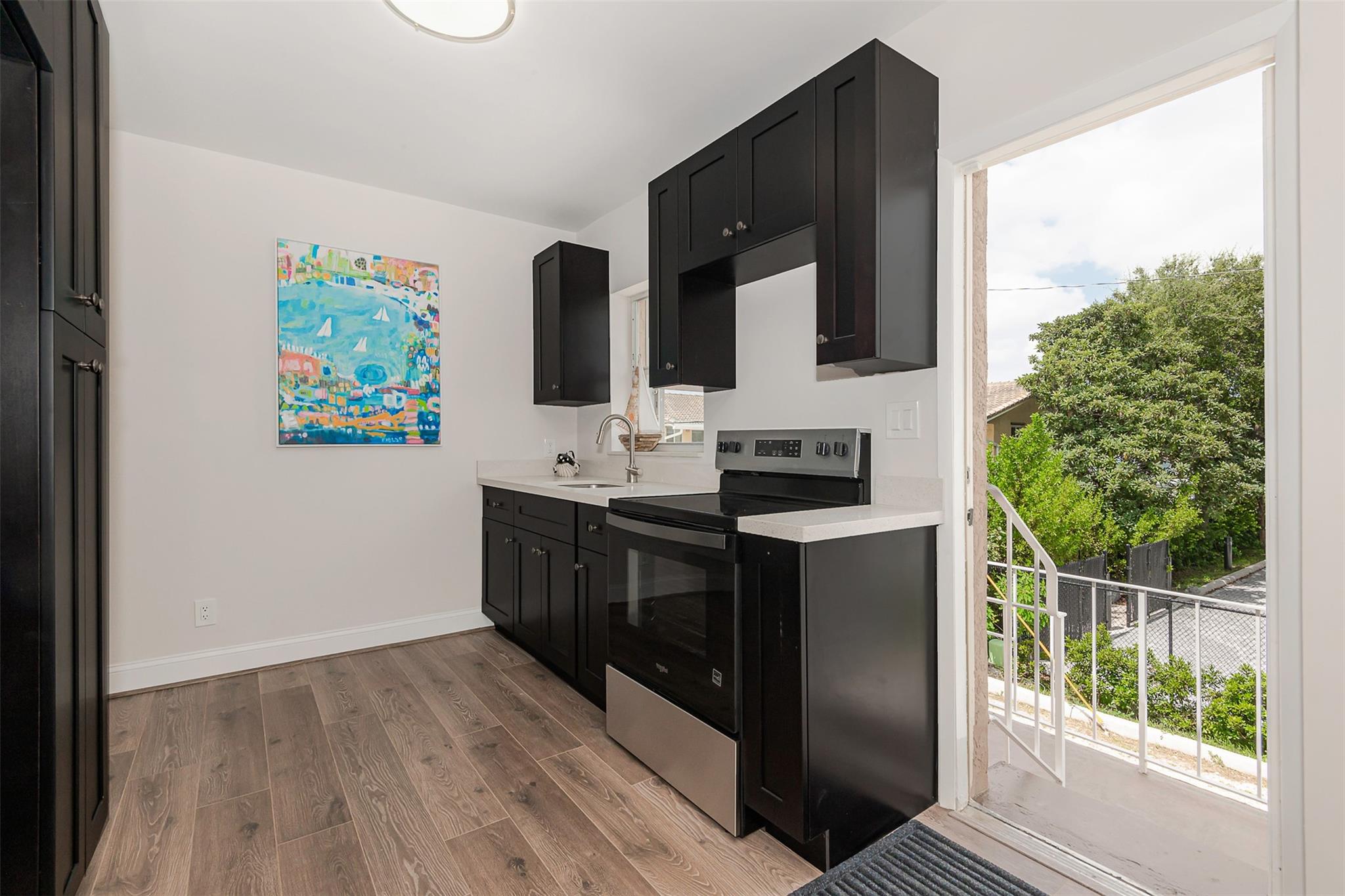 LAUDERDALE - Residential Income