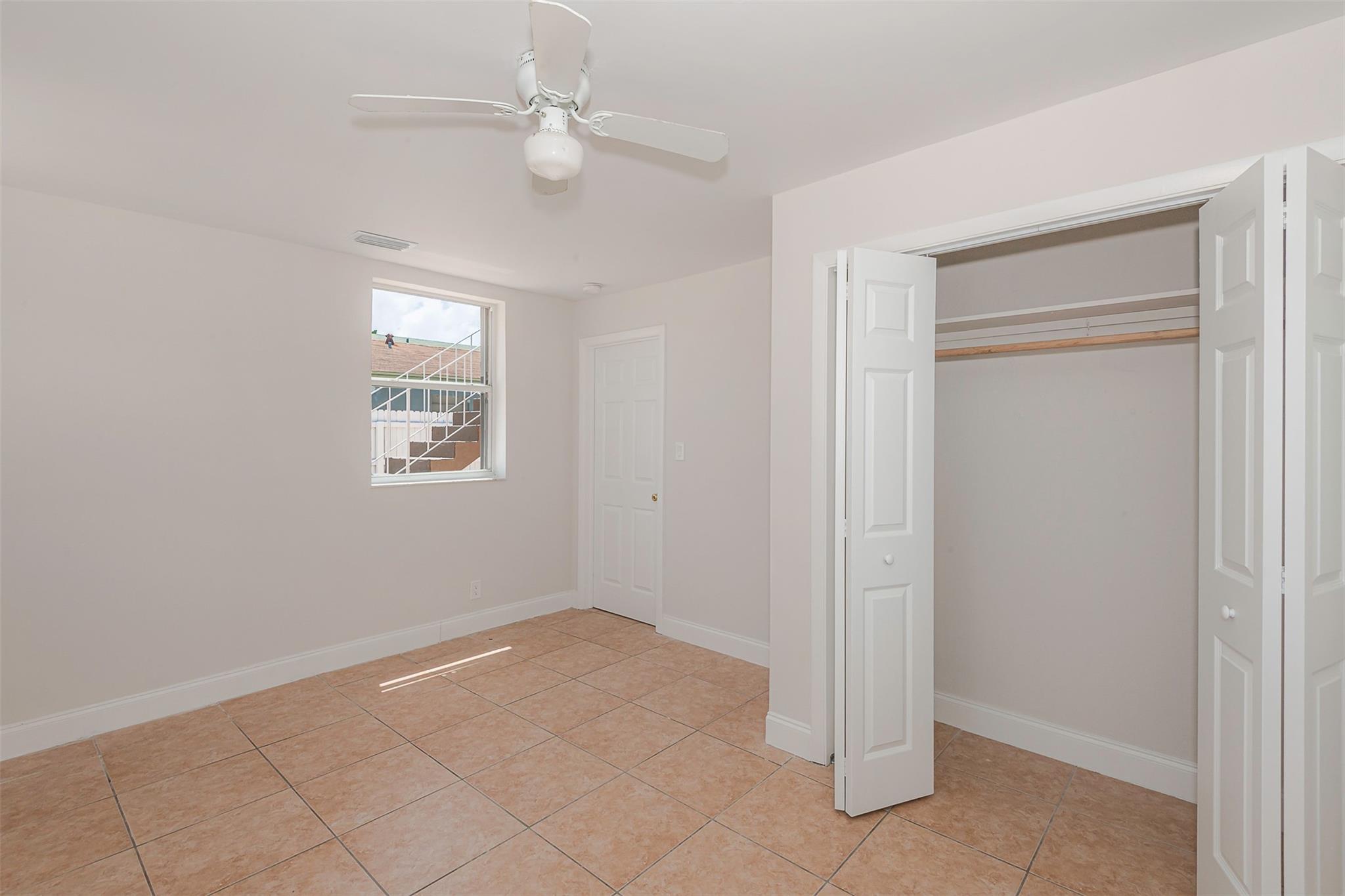 LAUDERDALE - Residential Income