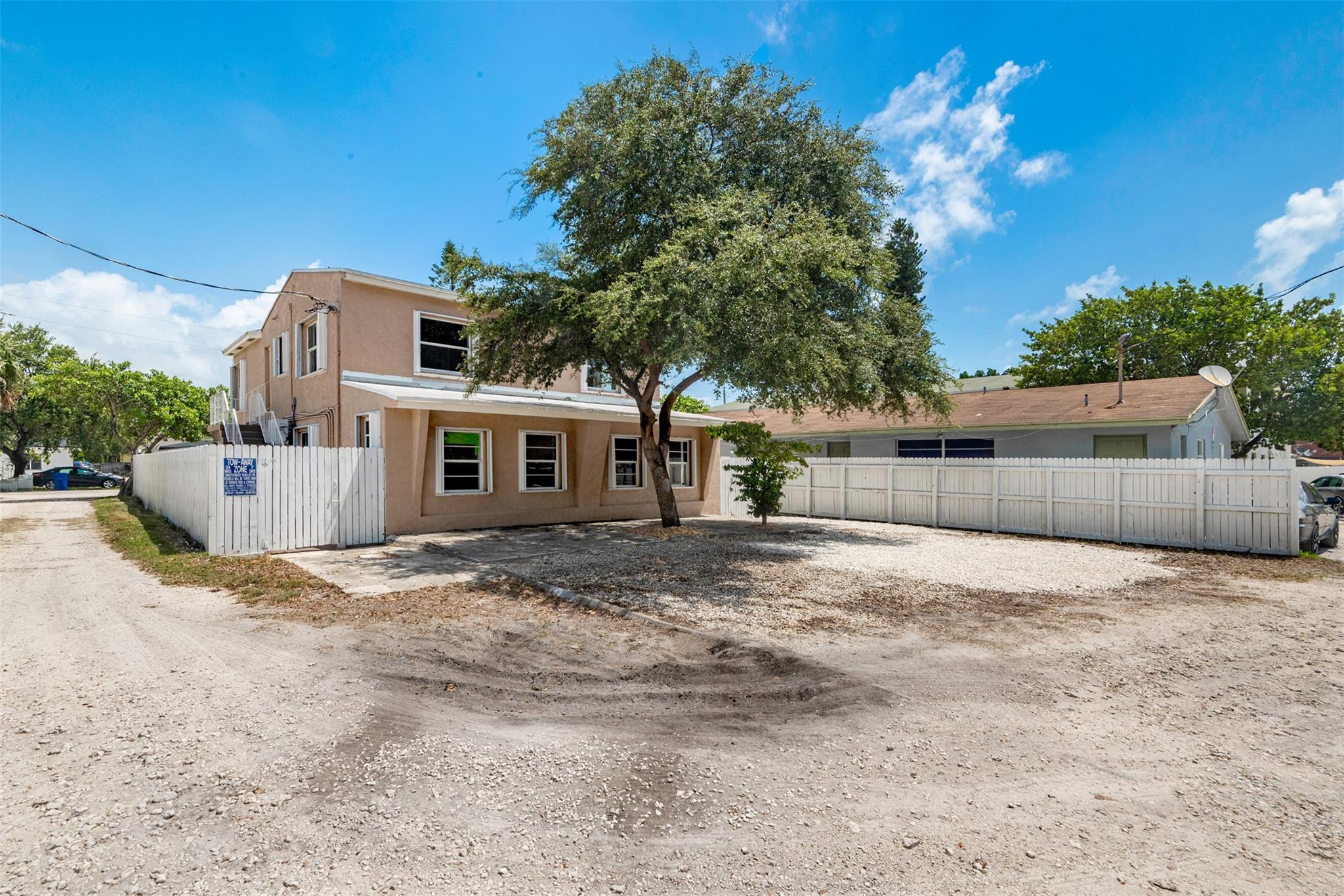 LAUDERDALE - Residential Income