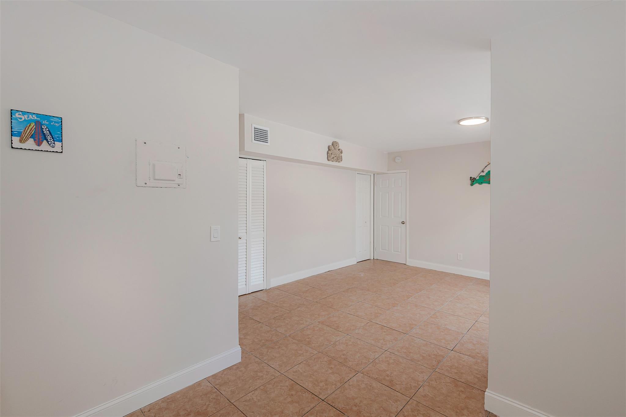 LAUDERDALE - Residential Income