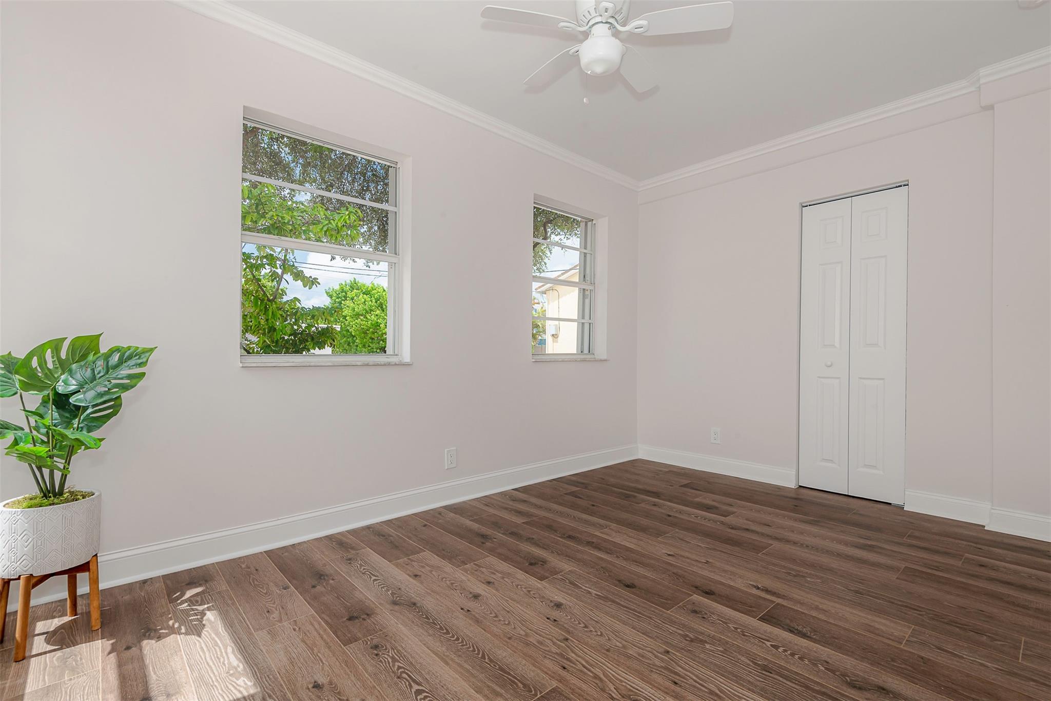 LAUDERDALE - Residential Income