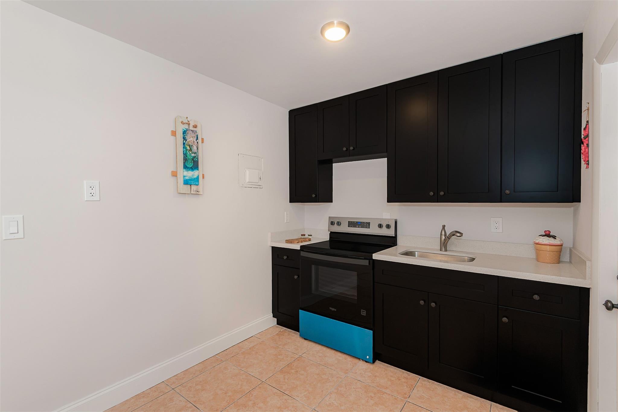 LAUDERDALE - Residential Income