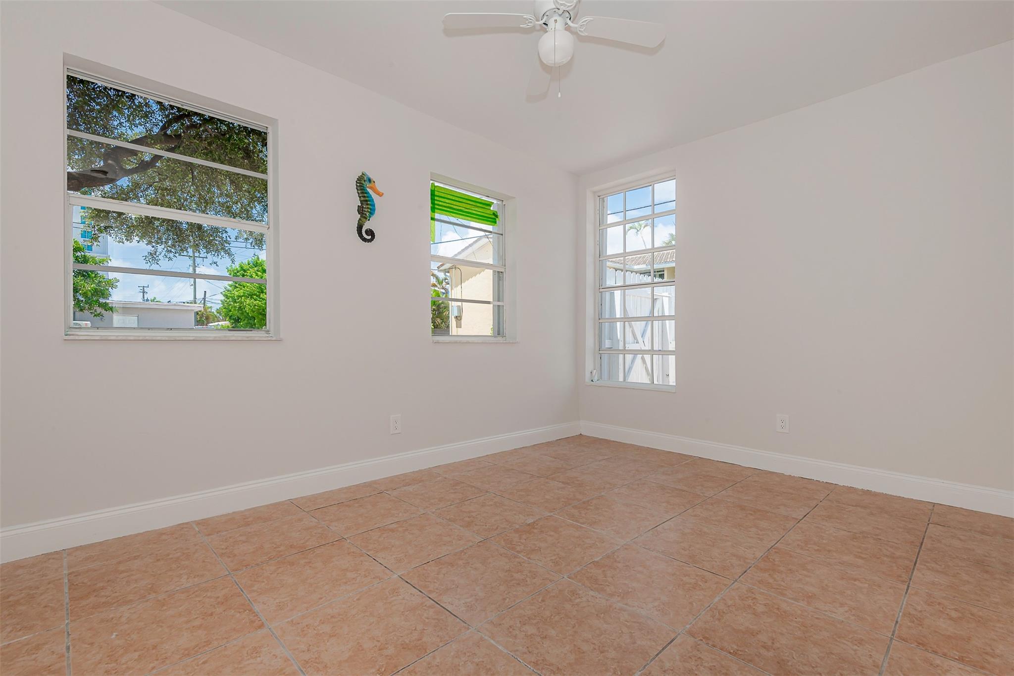 LAUDERDALE - Residential Income