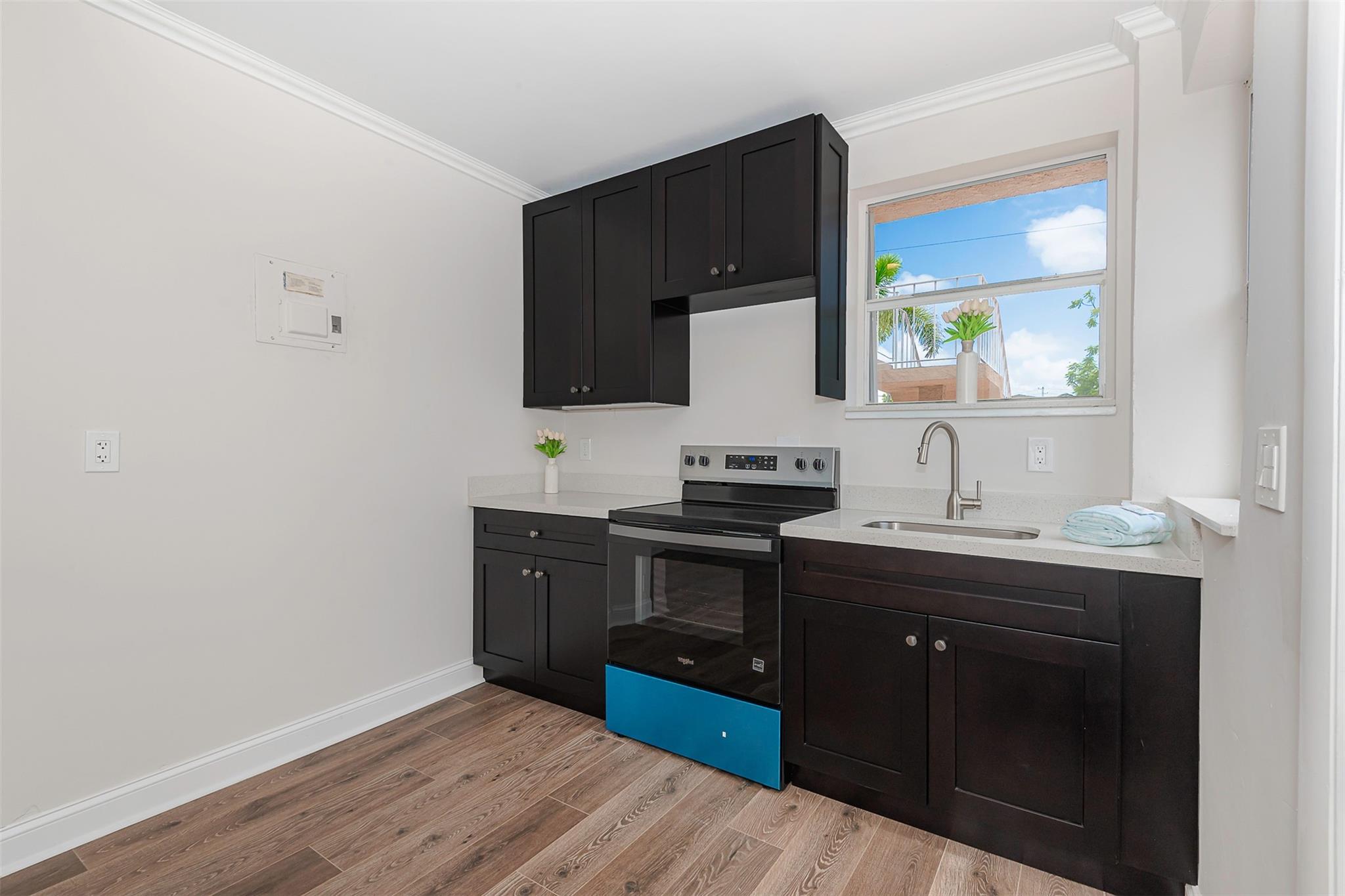 LAUDERDALE - Residential Income