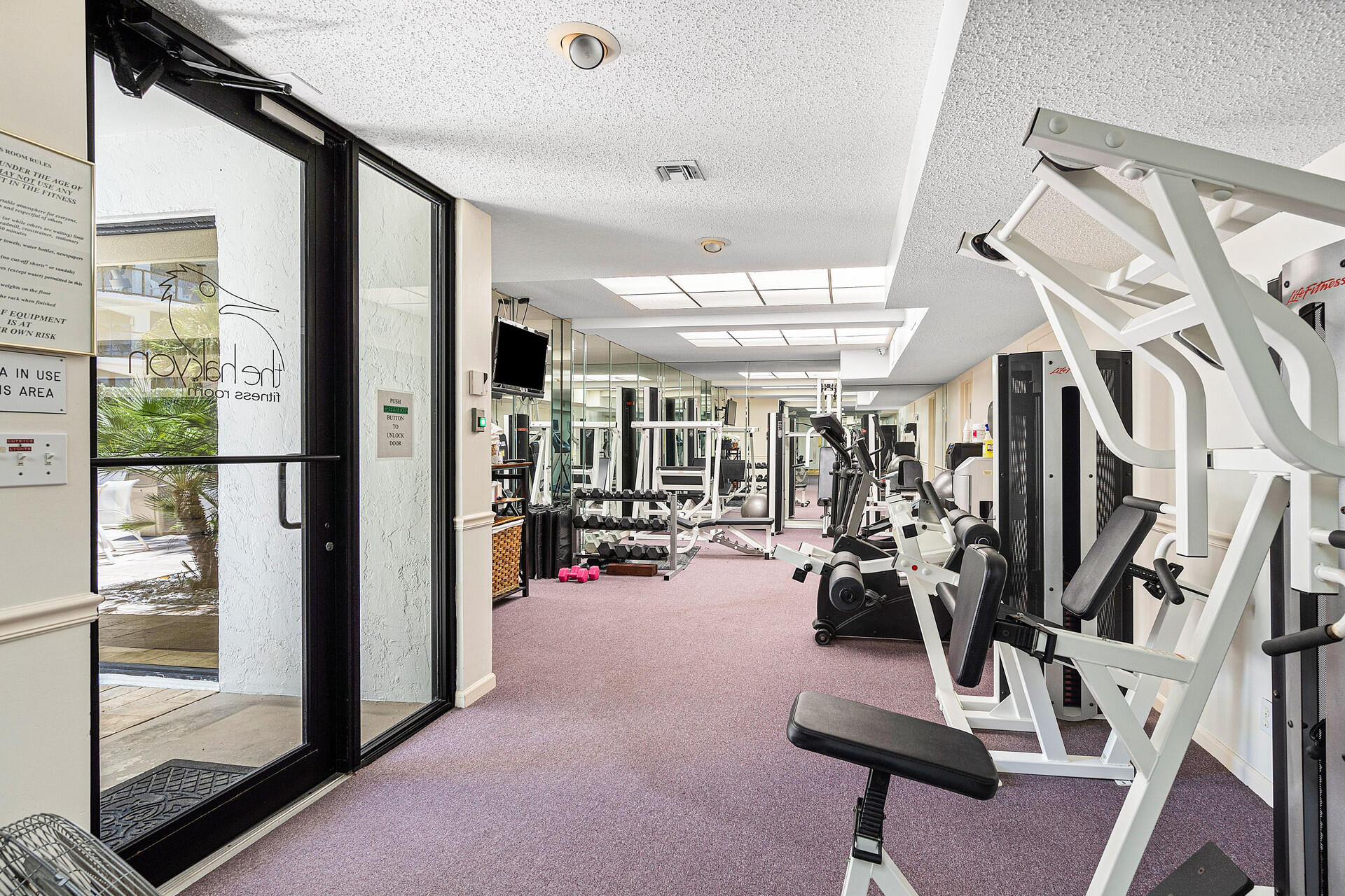 HALCYON OF PALM BEACH - Residential