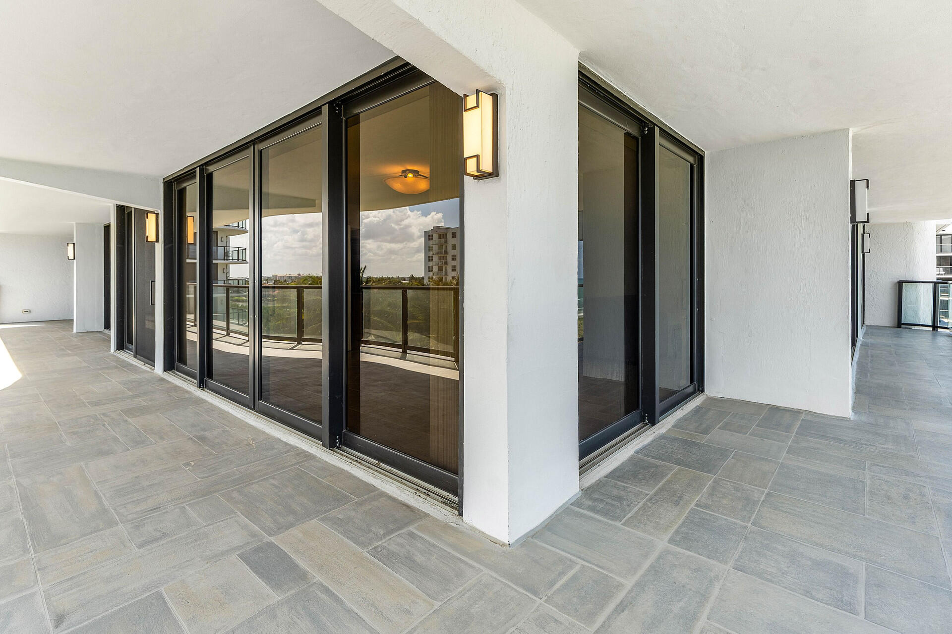 HALCYON OF PALM BEACH - Residential