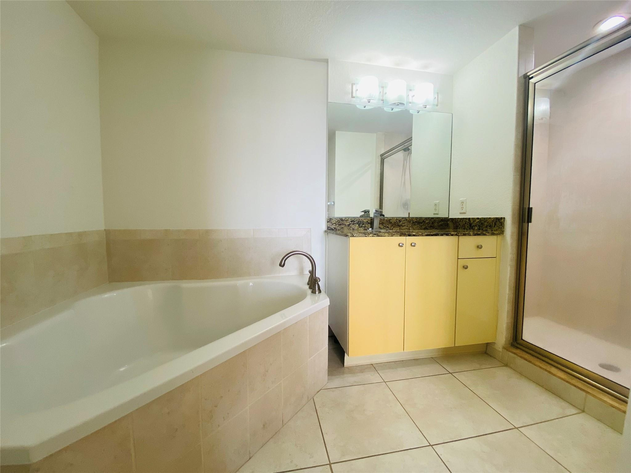 Radius Condo - Residential